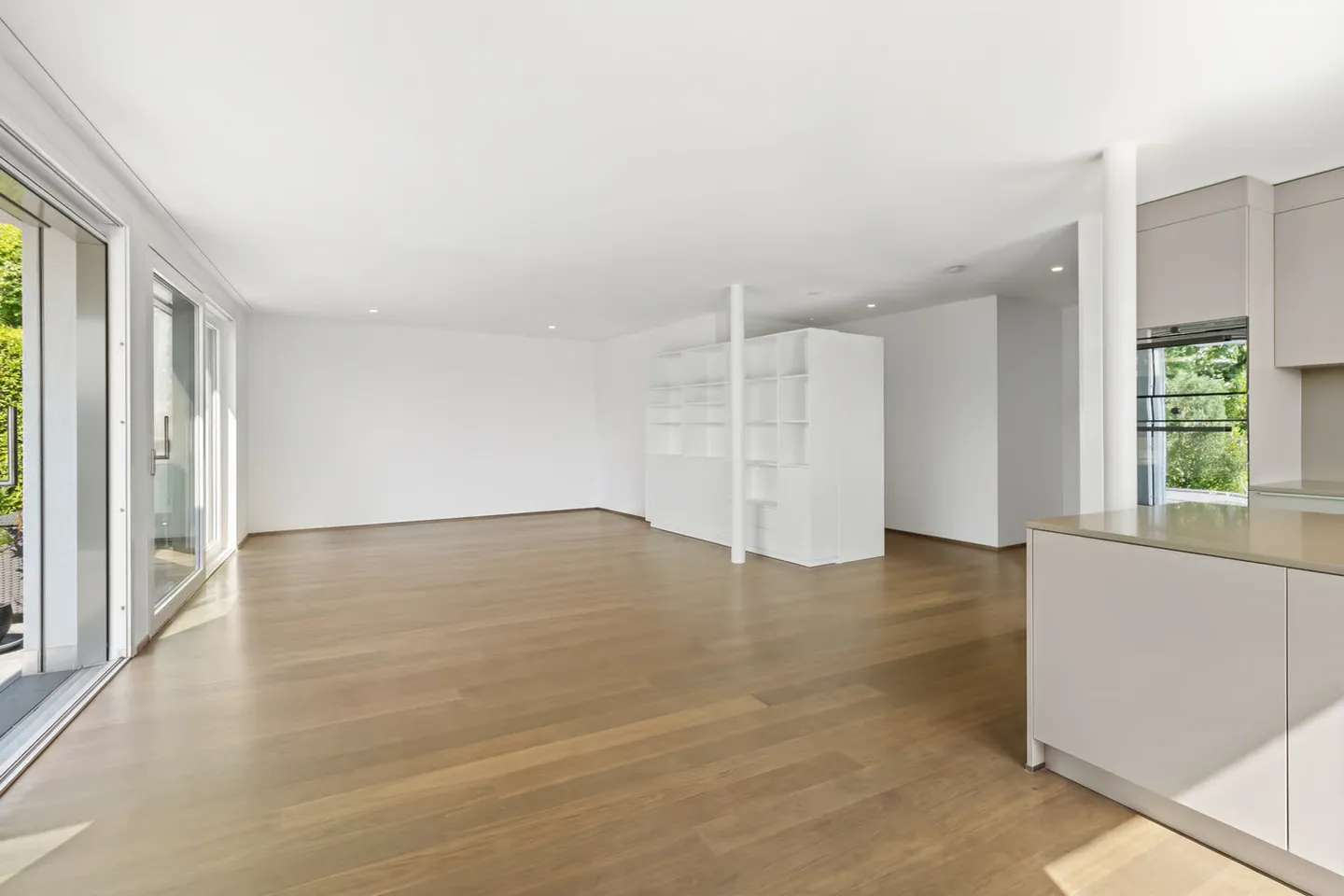 4.5-Room Maisonette Terrace Apartment with Dream View - Photo 4 of 10