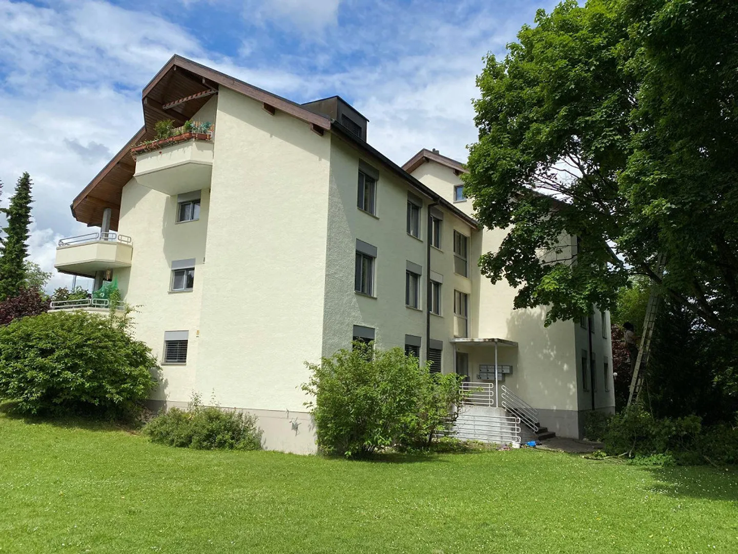 Appartamento 4,5 stanze recentemente ristrutturato con nuova cucina e nuovi bagni - Foto 18 di 20
