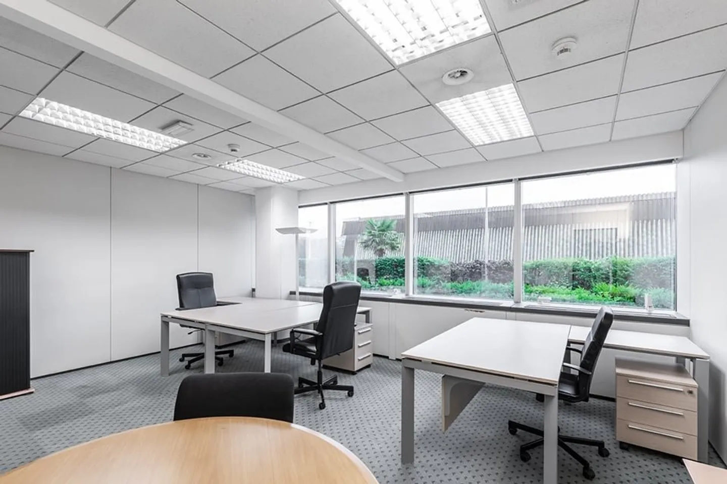 LUGANO NORTH - OFFICE RENTALS FURNISHED FROM 17 TO 60 SQM IN A STRATEGIC AREA - Photo 5 of 17