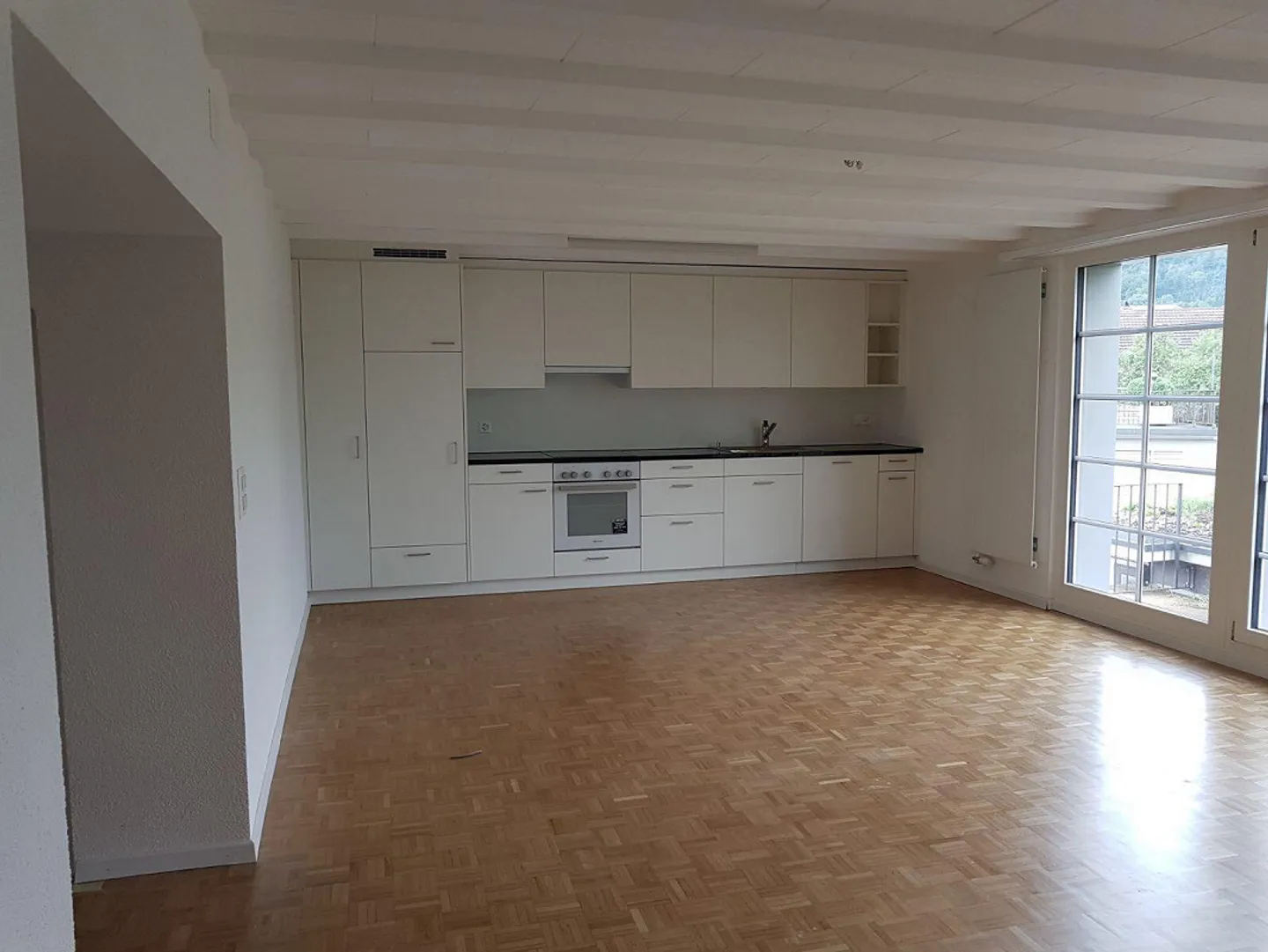 Charming two-storey apartment - close to the center yet peaceful - Photo 4 of 12