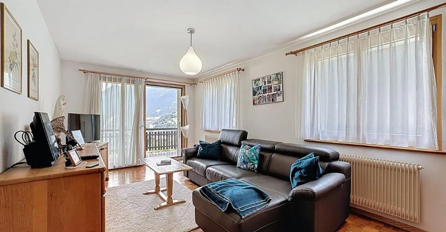 6-room house - Photo 4 of 12