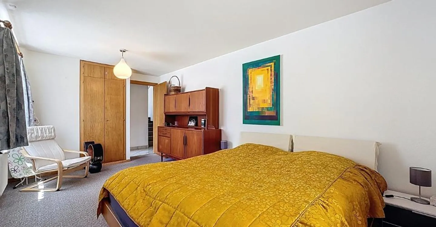 6-room house - Photo 11 of 12