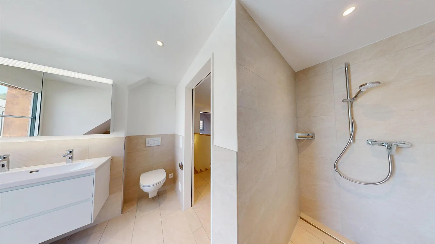 dopo ristrutturazione totale - accogliente appartamento duplex nella zona centrale - Foto 17 di 23