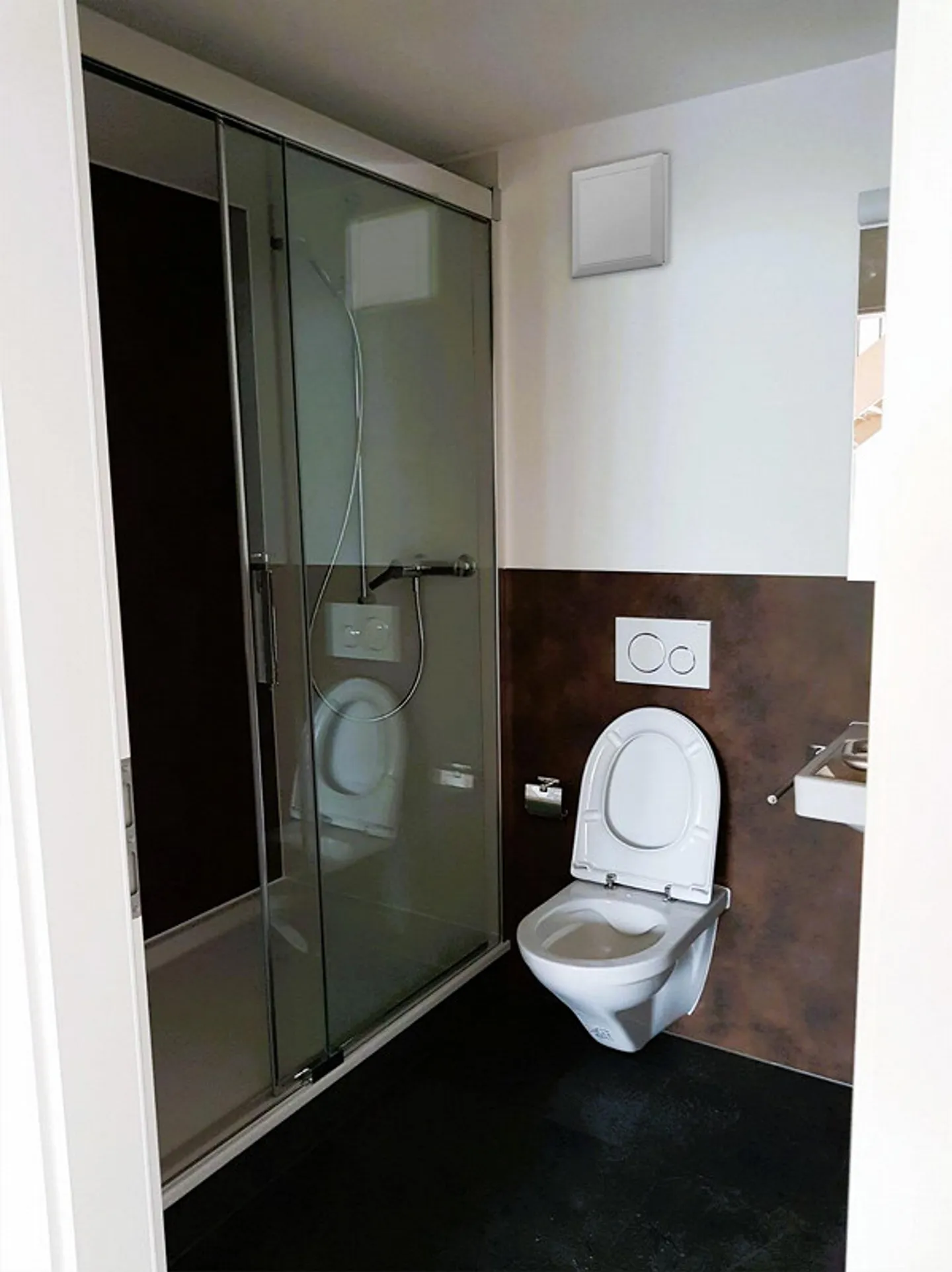 Charming two-storey apartment - close to the center yet peaceful - Photo 7 of 12