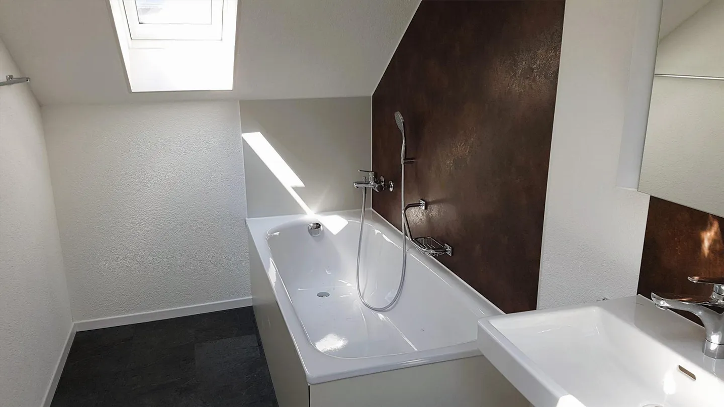 Charming two-storey apartment - close to the center yet peaceful - Photo 8 of 12