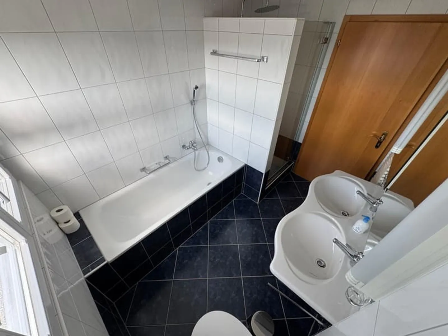 Charmante appartement de jardin 3,5 pièces avec grand patio - Photo 6 sur 11