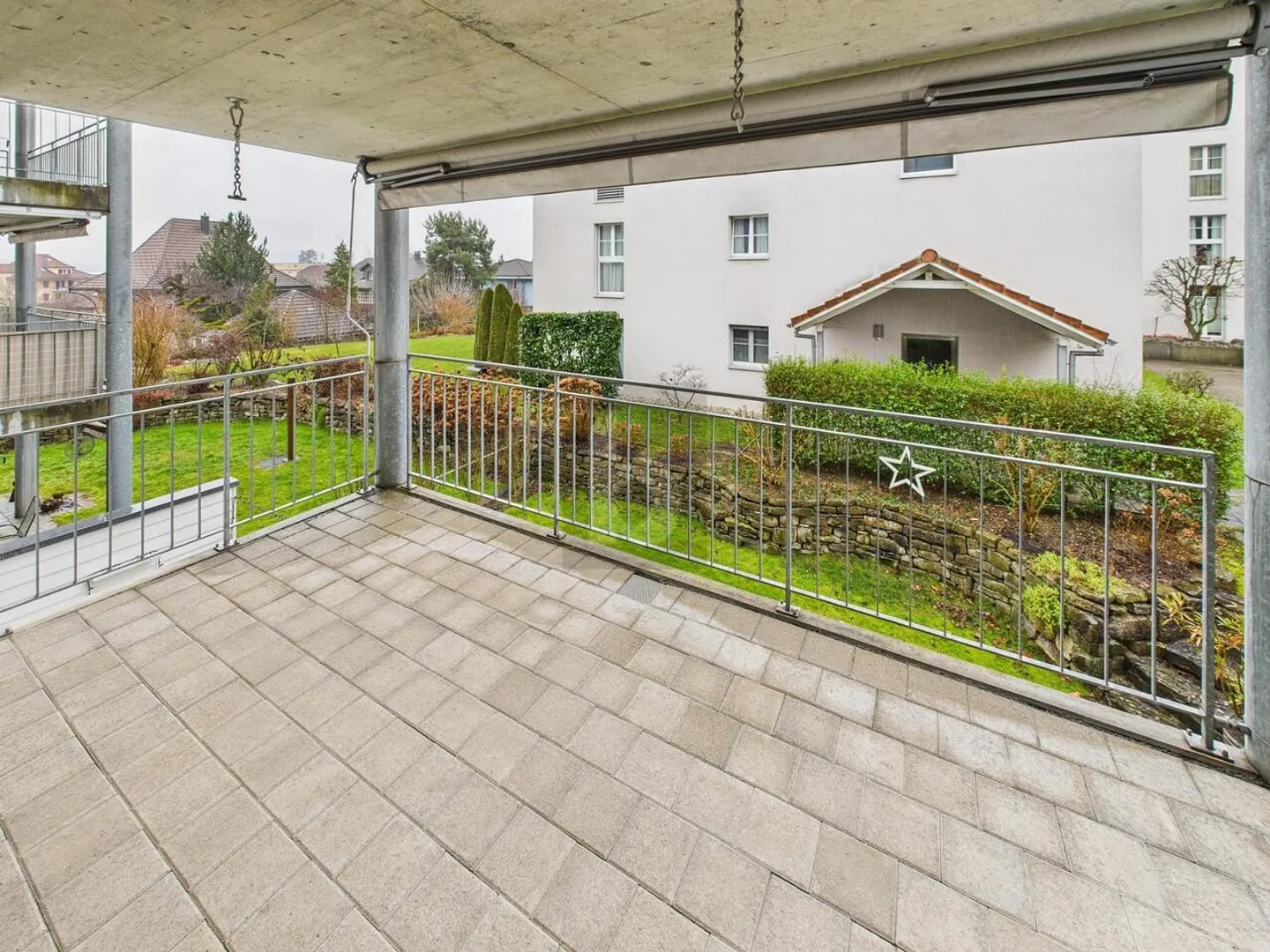 Geräumige Wohnung mit Balkon - Foto 5 von 6