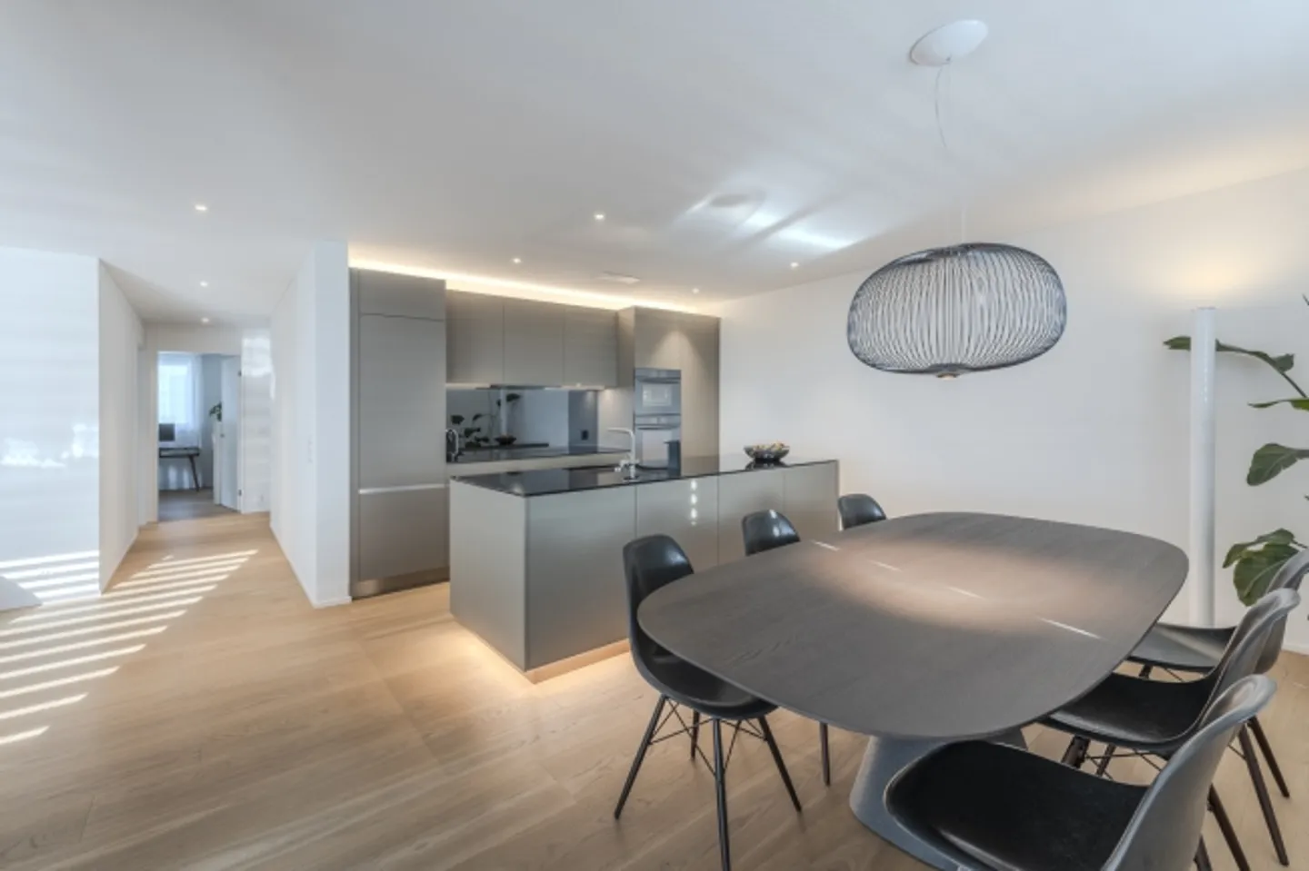 Modernes Apartment mit sonnigem Balkon - Foto 2 von 6