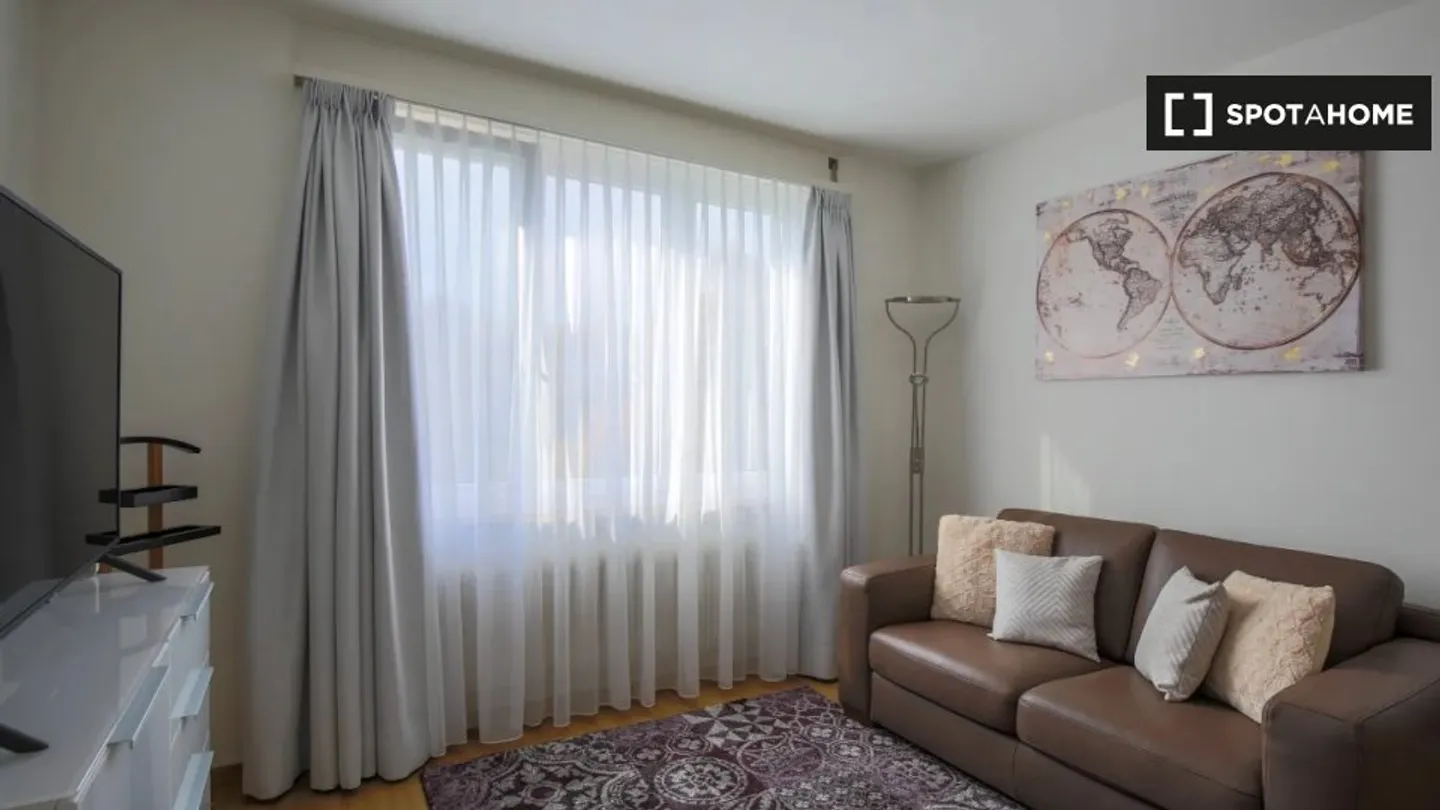 Entdecke, besichtige und miete dein neues Zuhause online mit vollem Vertrauen. - Foto 6 von 8