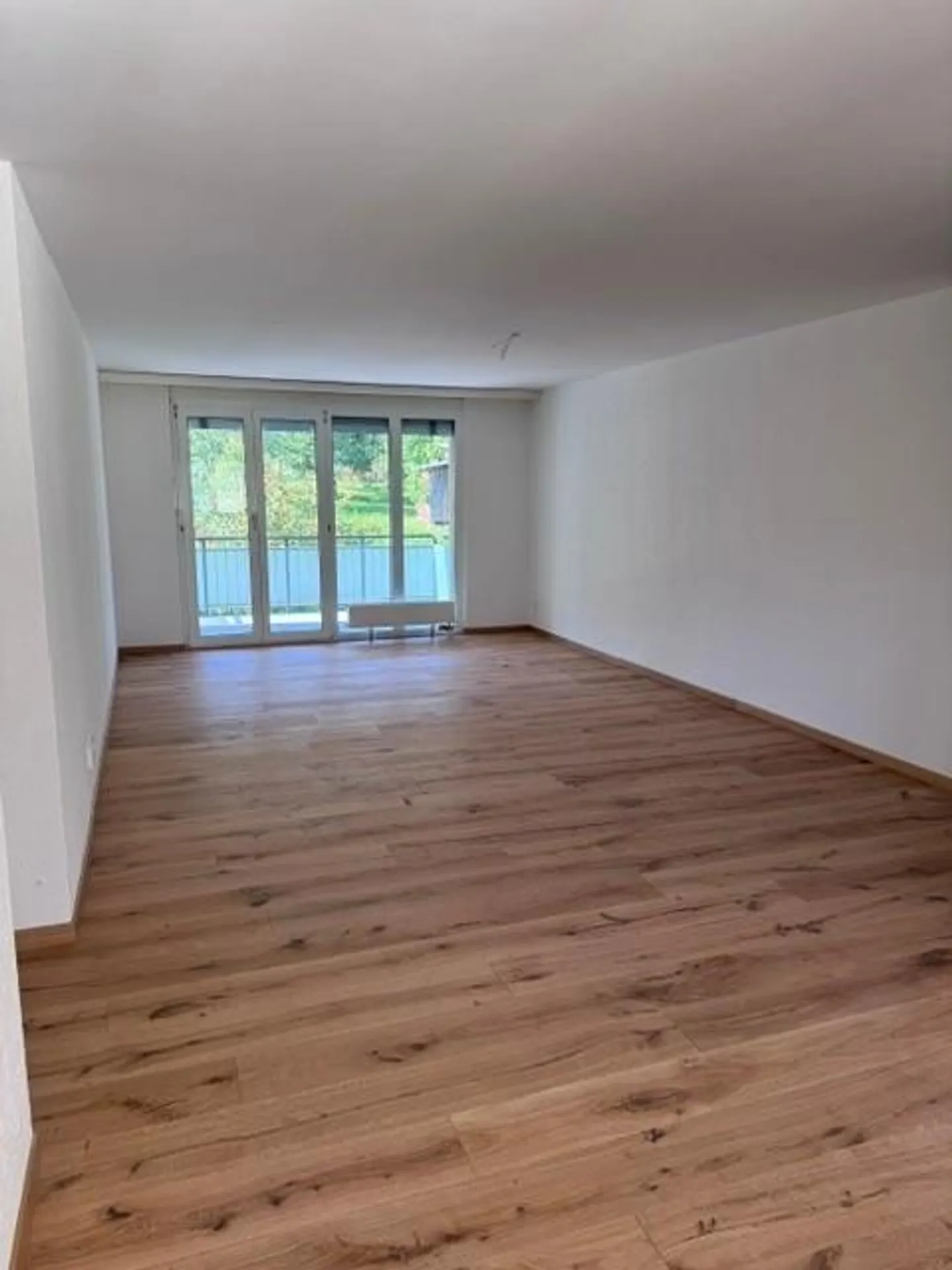 Modernes 3.5-Zimmer-Apartment - Foto 2 von 8