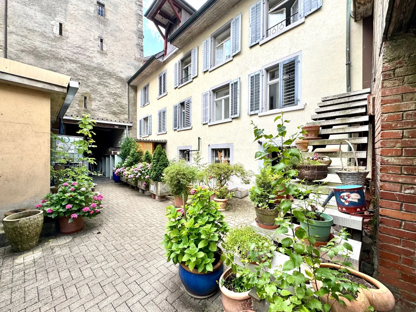 Hôtel et dépendances à vendre - Photo 1 sur 33