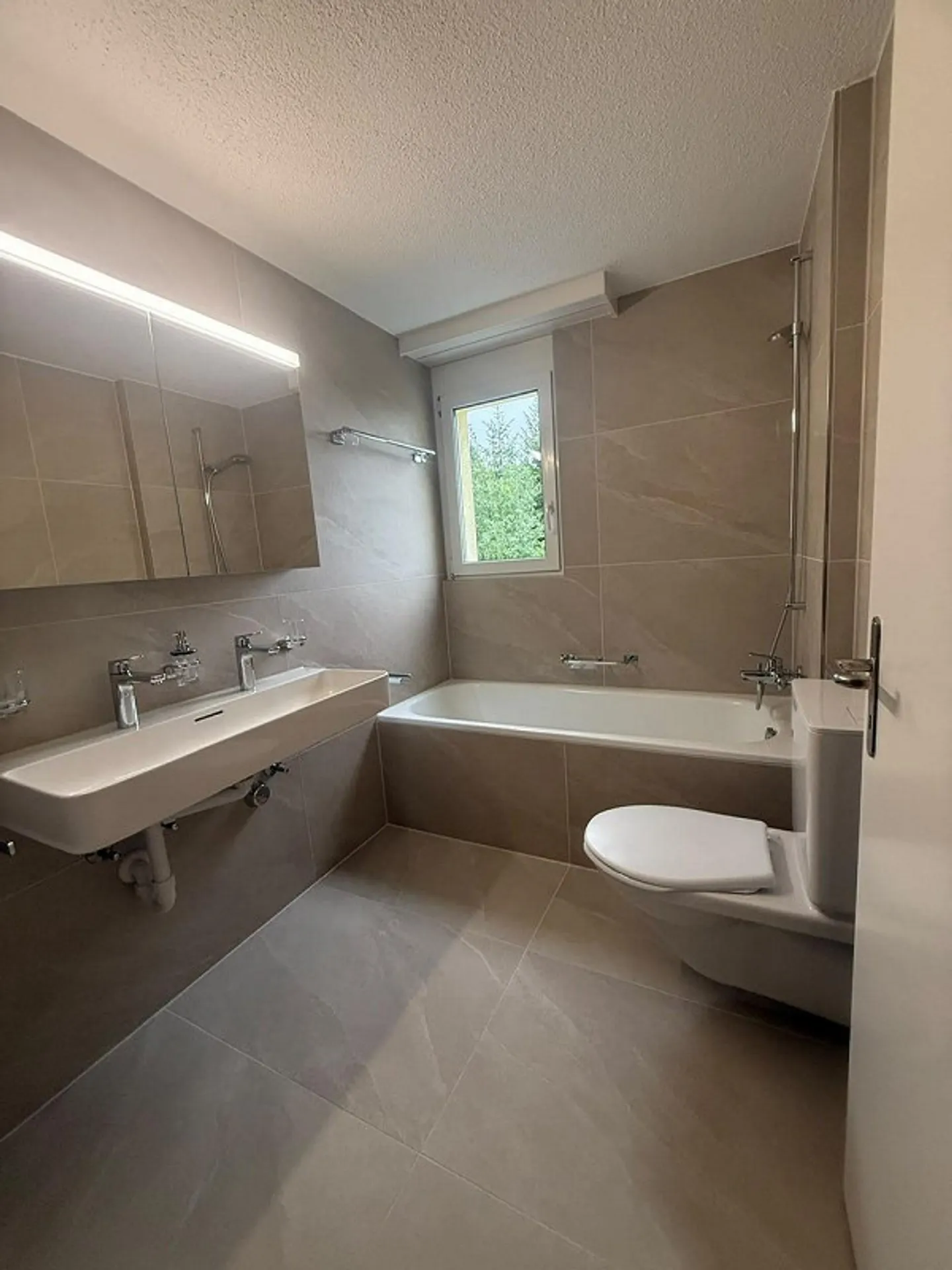 Modernes 3.5-Zimmer-Apartment - Foto 4 von 8