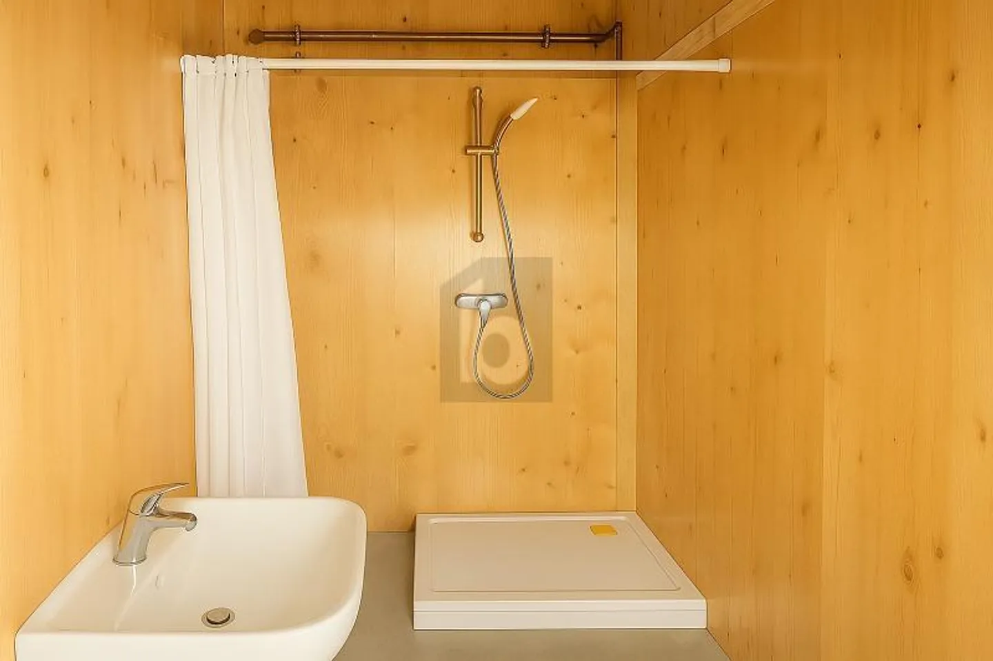 MODERN AND EQUIPPED INDUSTRIAL SPACE - Photo 5 of 6