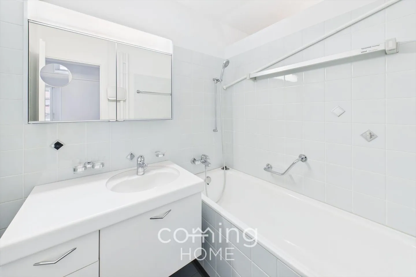 Appartamento tranquillo e nuovo di 4,5 stanze con veranda a Heimberg - Foto 8 di 13