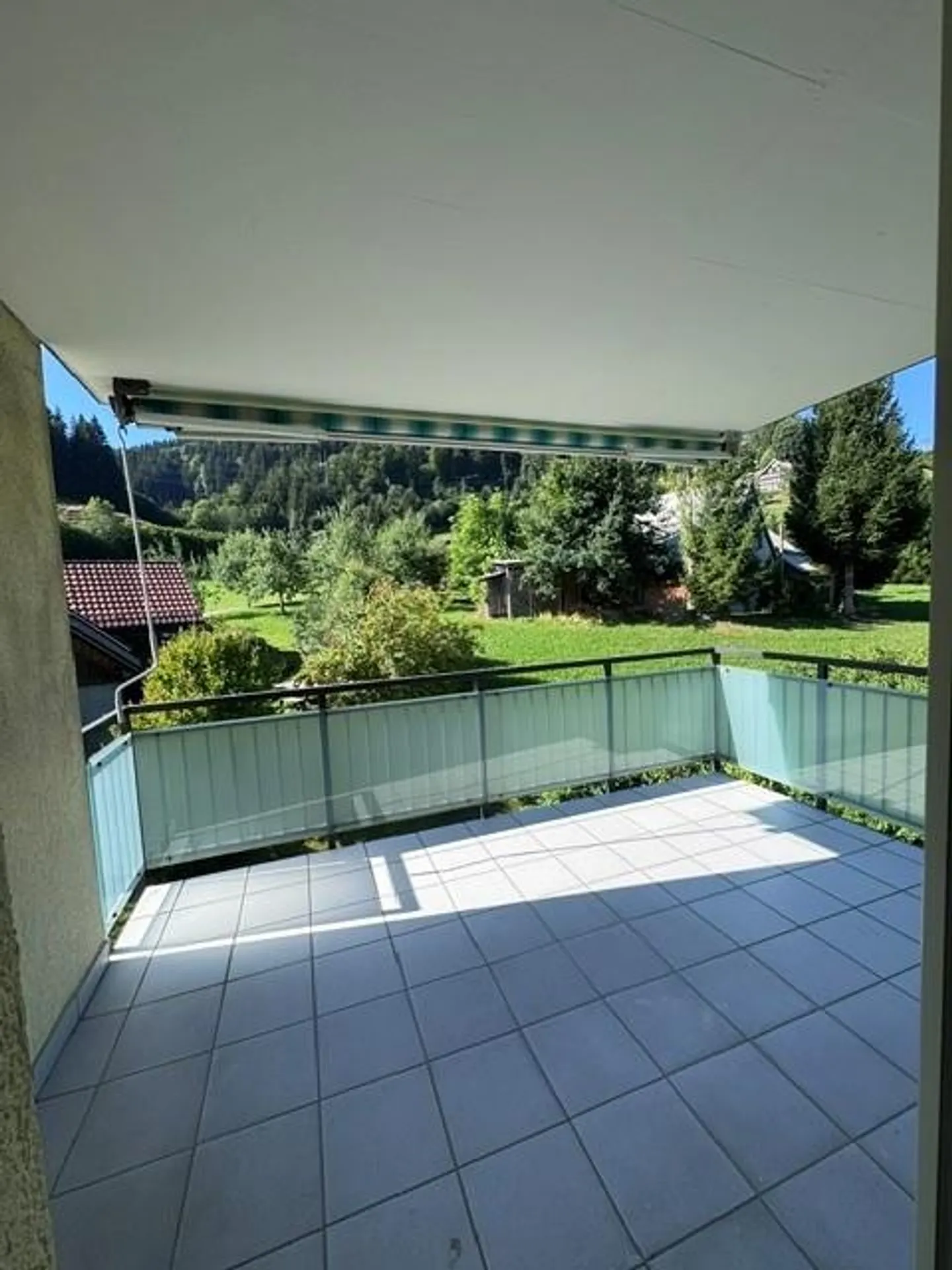 Modernes 3.5-Zimmer-Apartment - Foto 8 von 8