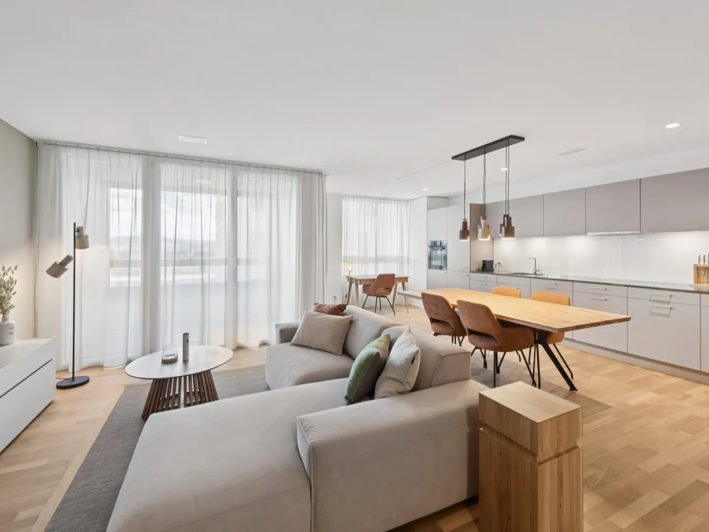 Furnished Apartments with Madrid Flair directly in the largest shopping center in Switzerland! - Photo 2 of 9