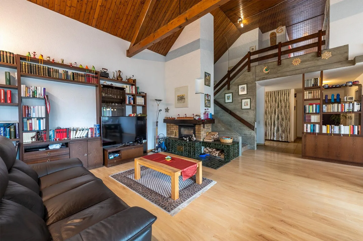 Il tuo rifugio con vista: Villa unifamiliare di 6,5 stanze... - Foto 2 di 13