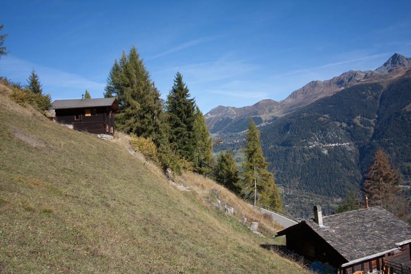 Chalet per residenza secondaria - Foto 2 di 9