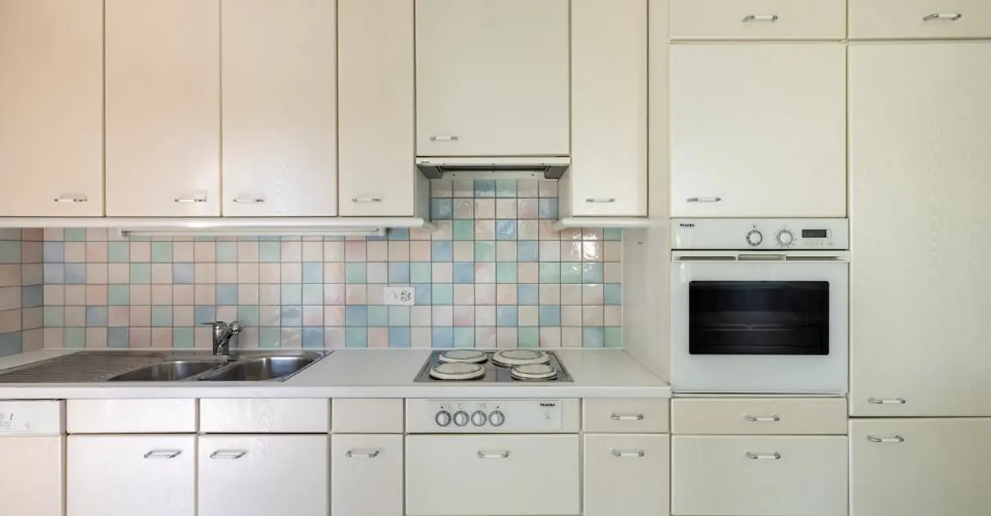Appartement spacieux dans quartier recherché - Photo 3 sur 9