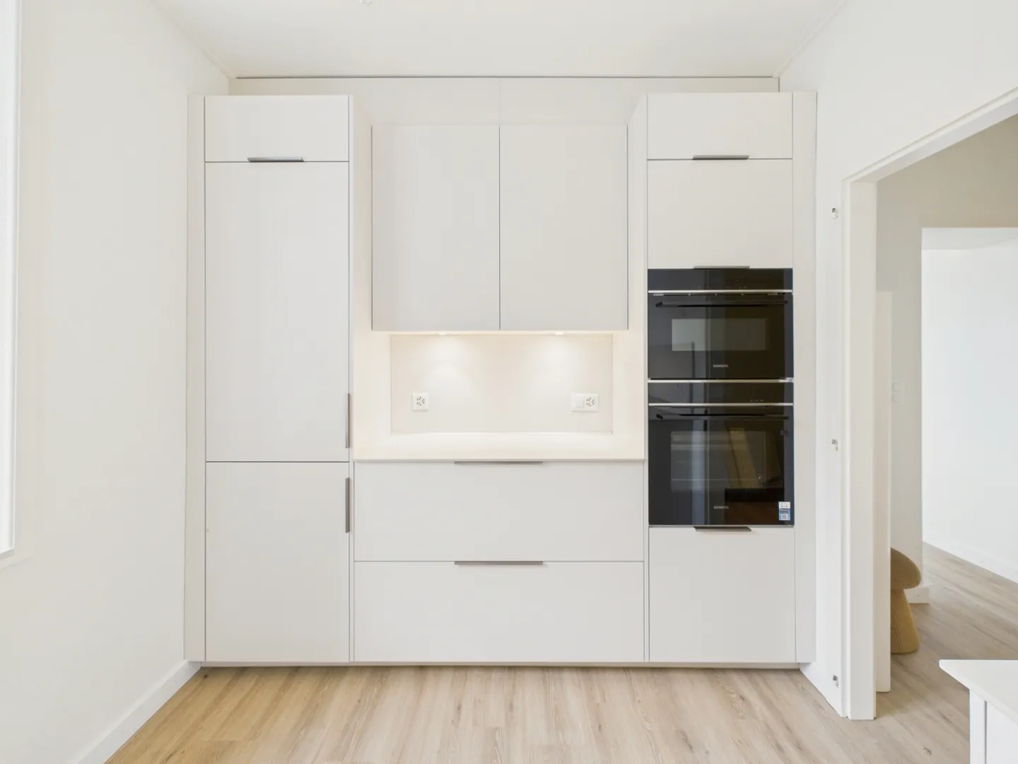 Exklusives Einfamilienhaus mit Seeblick in Chez-le-Bart, Kanton NE - Foto 4 von 12