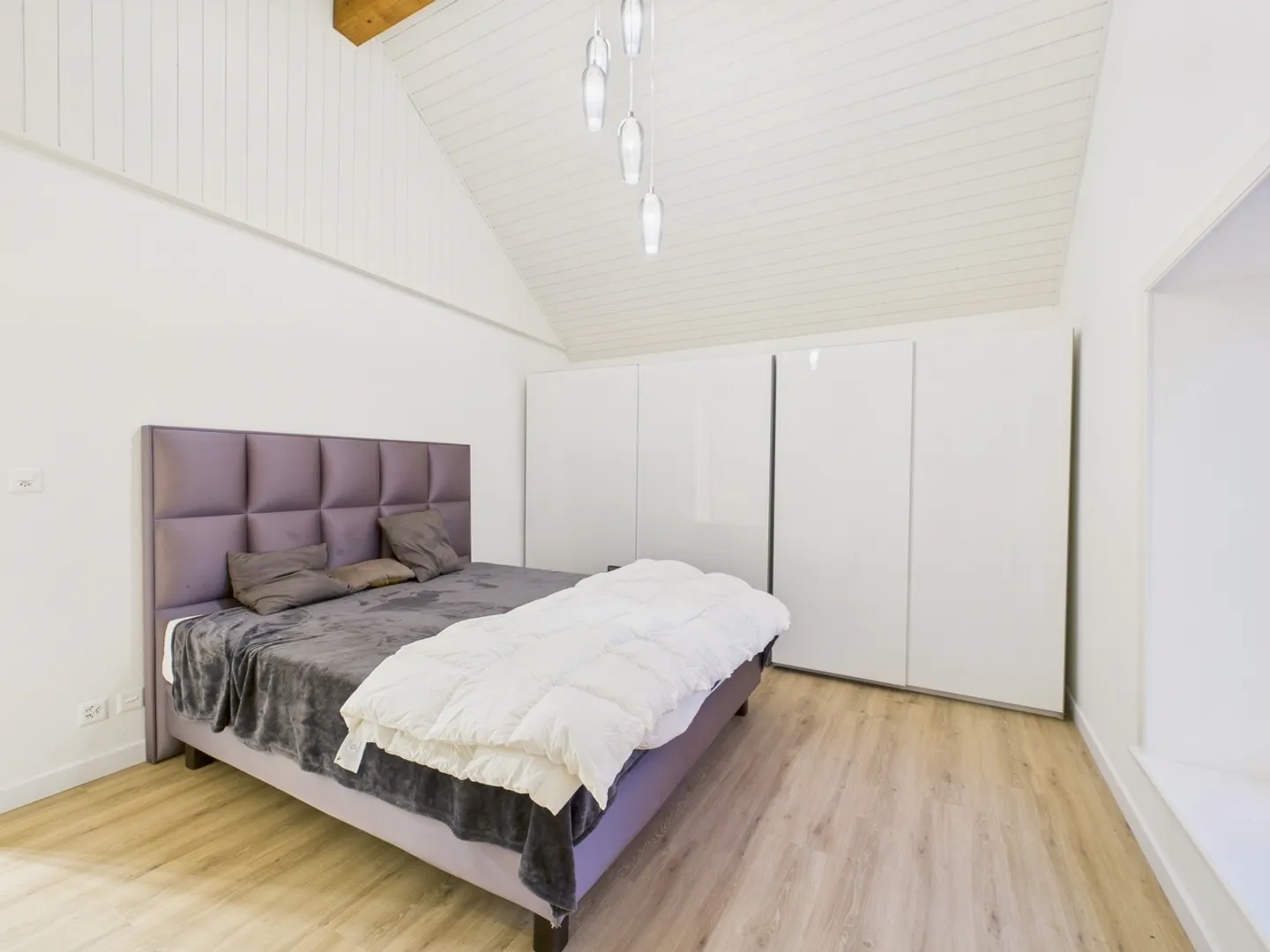 Exklusives Einfamilienhaus mit Seeblick in Chez-le-Bart, Kanton NE - Foto 6 von 12