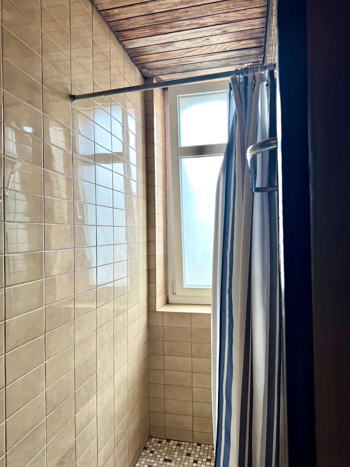 Hôtel et dépendances à vendre - Photo 10 sur 33