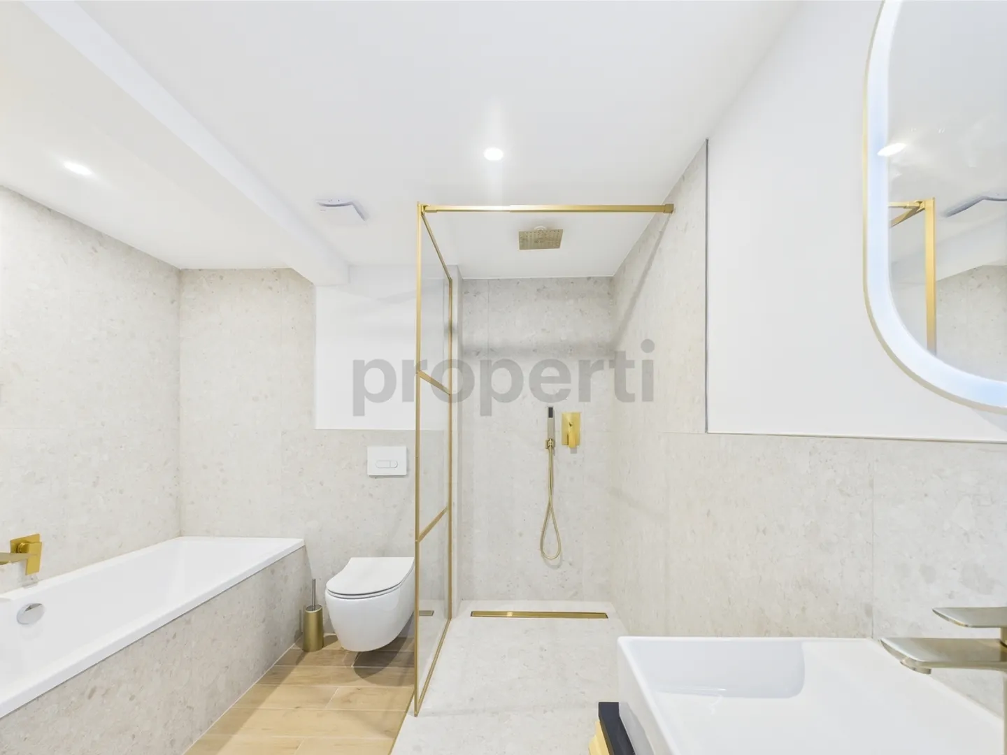 Modern 3.5-room apartment with a panoramic view in the heart of Lichtensteig - Photo 7 of 8