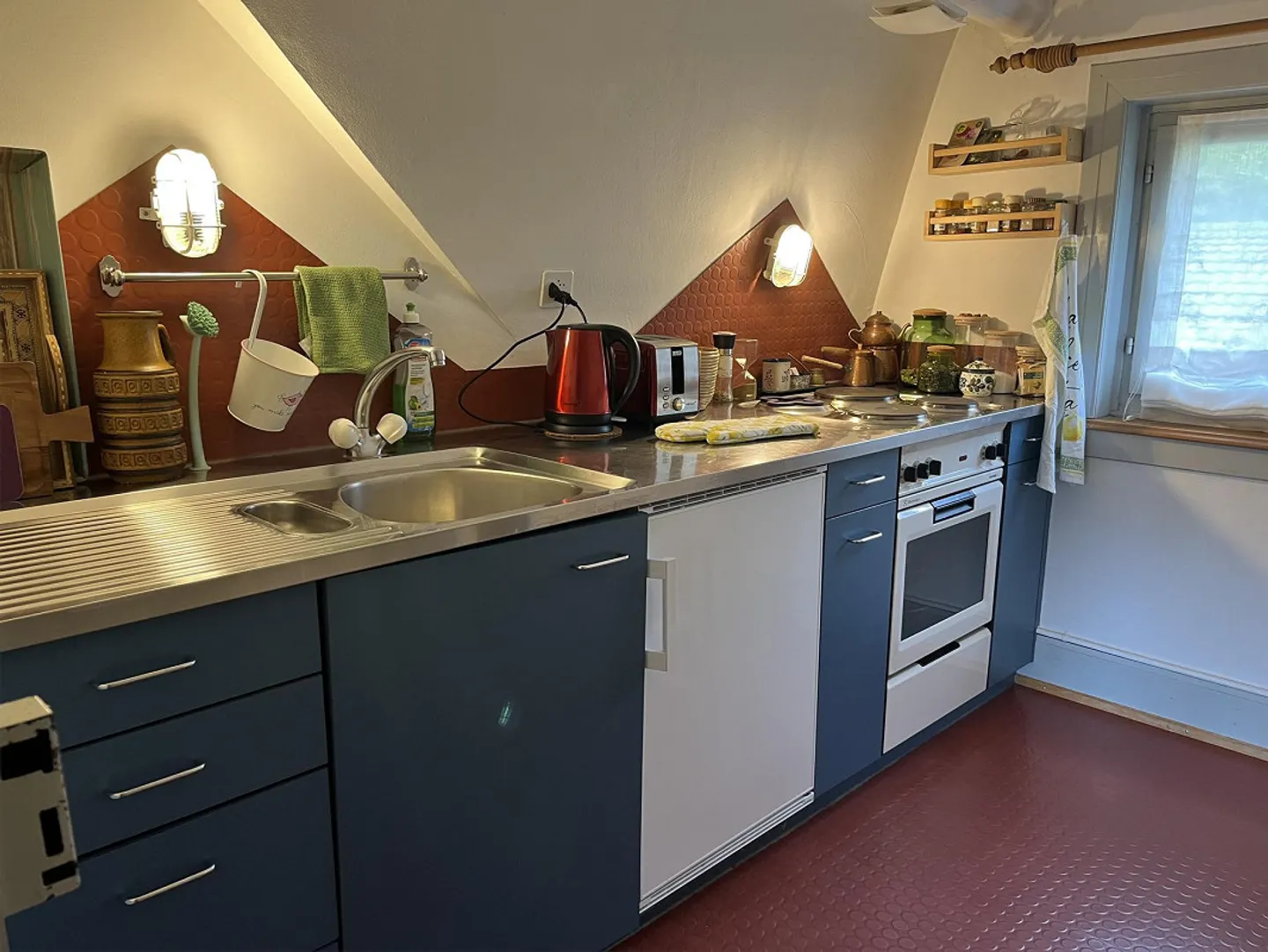 Gemütliche 2-Zimmer Dachwohnung in Schaffhausen - Photo 3 of 7
