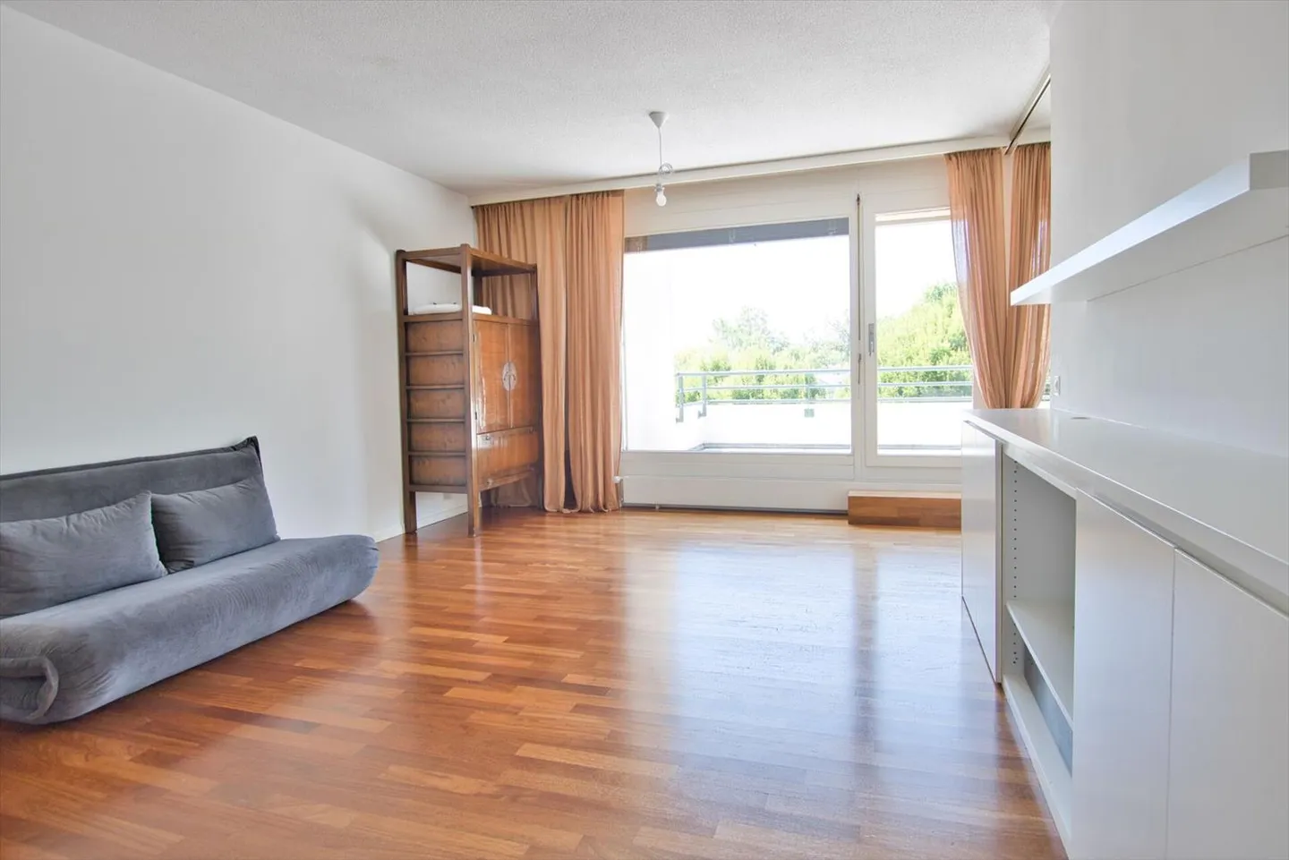 CASATAX: luminoso appartamento di 3 stanze con terrazze - Foto 2 di 11