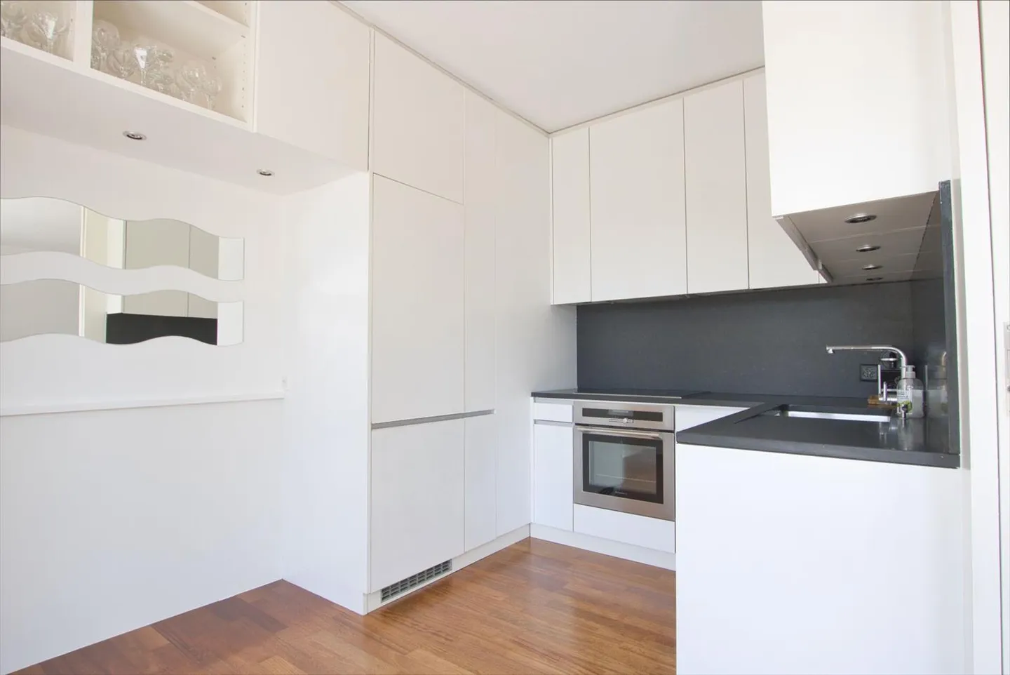 CASATAX: luminoso appartamento di 3 stanze con terrazze - Foto 5 di 11