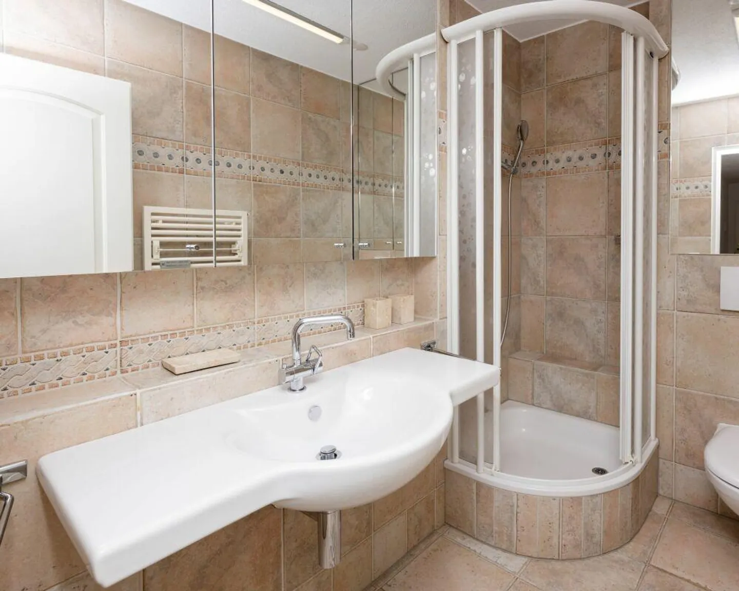 Esclusivo appartamento attico di 3,5 stanze con grande terrazza e area benessere - Foto 4 di 15