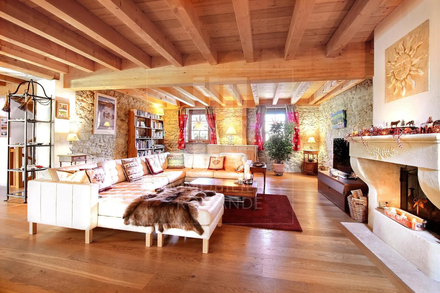 Maison Charmante Rénovée - Photo 5 sur 13