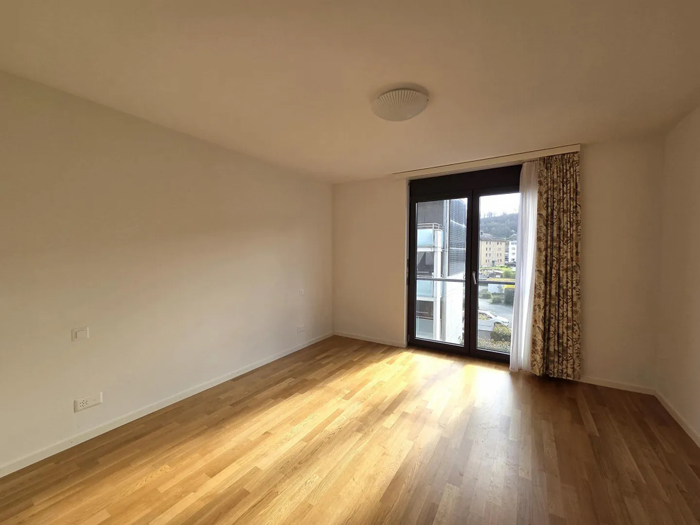 Apartment close to the center with large balcony - Photo 6 of 8