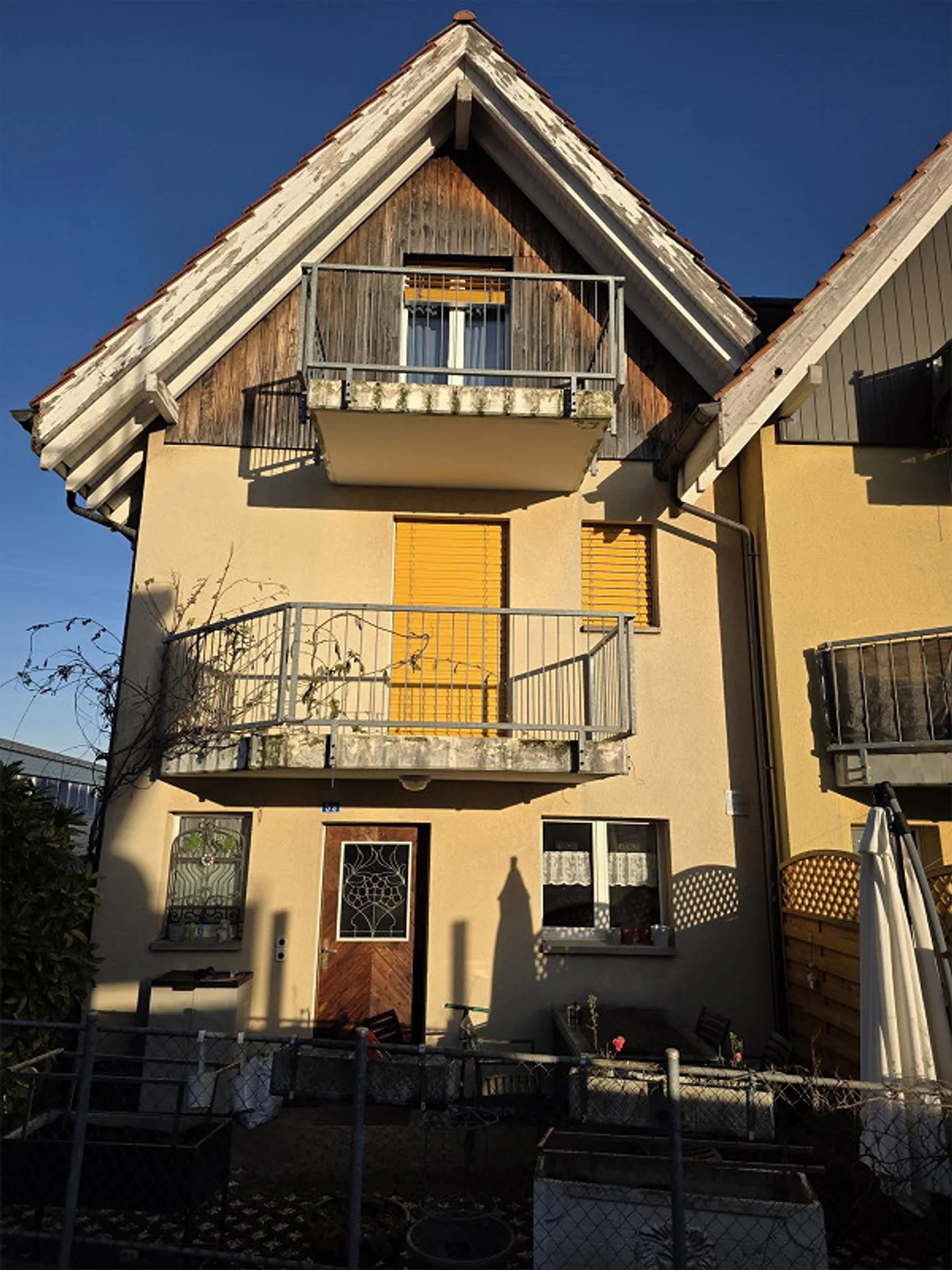 Maison de 5,5 pièces dans un emplacement calme avec une belle vue sur le lac - Photo 3 sur 6