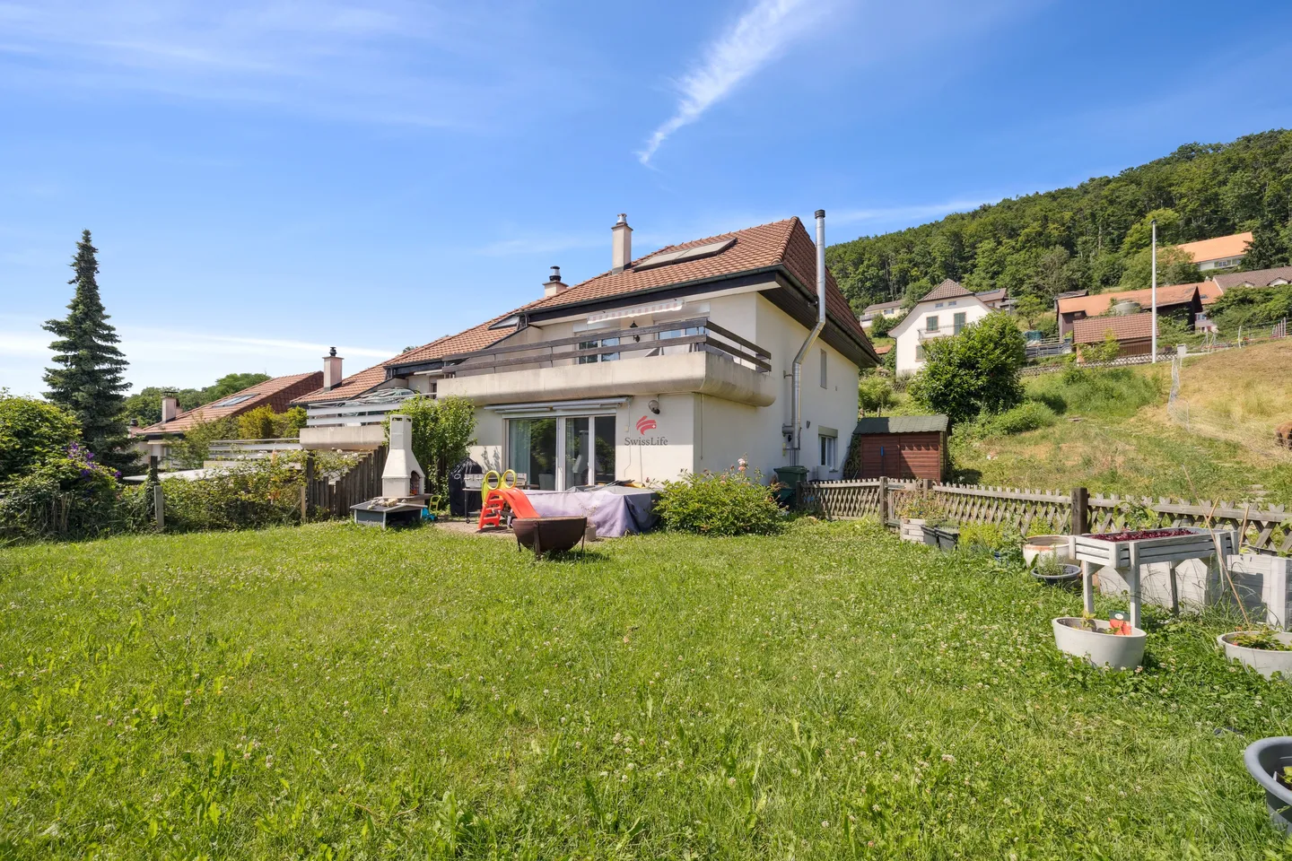 Viel Platz, moderne Ausstattung und mit Gartenparadies - Foto 1 von 13