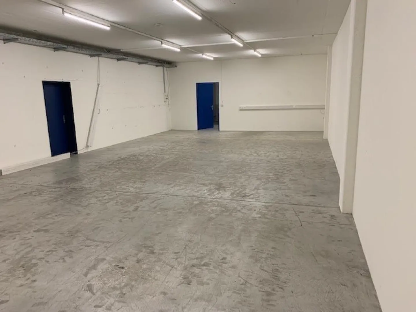 Your new commercial space in a prime location - Photo 2 of 5