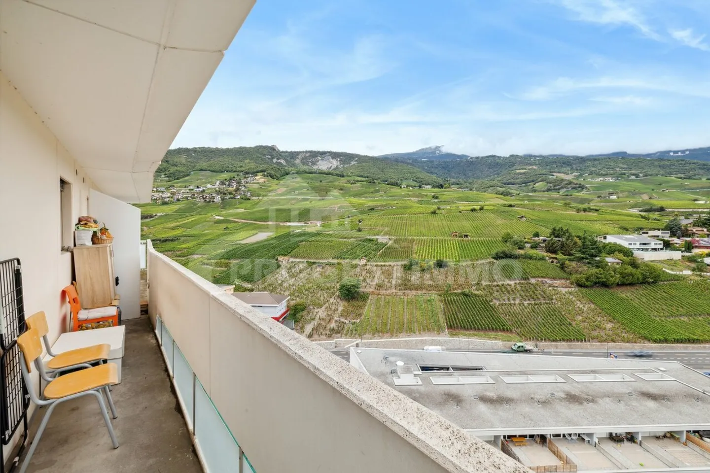 NAHE DEM STADTZENTRUM MIT AUSGEZEICHNETER AUSSICHT - Foto 8 von 10