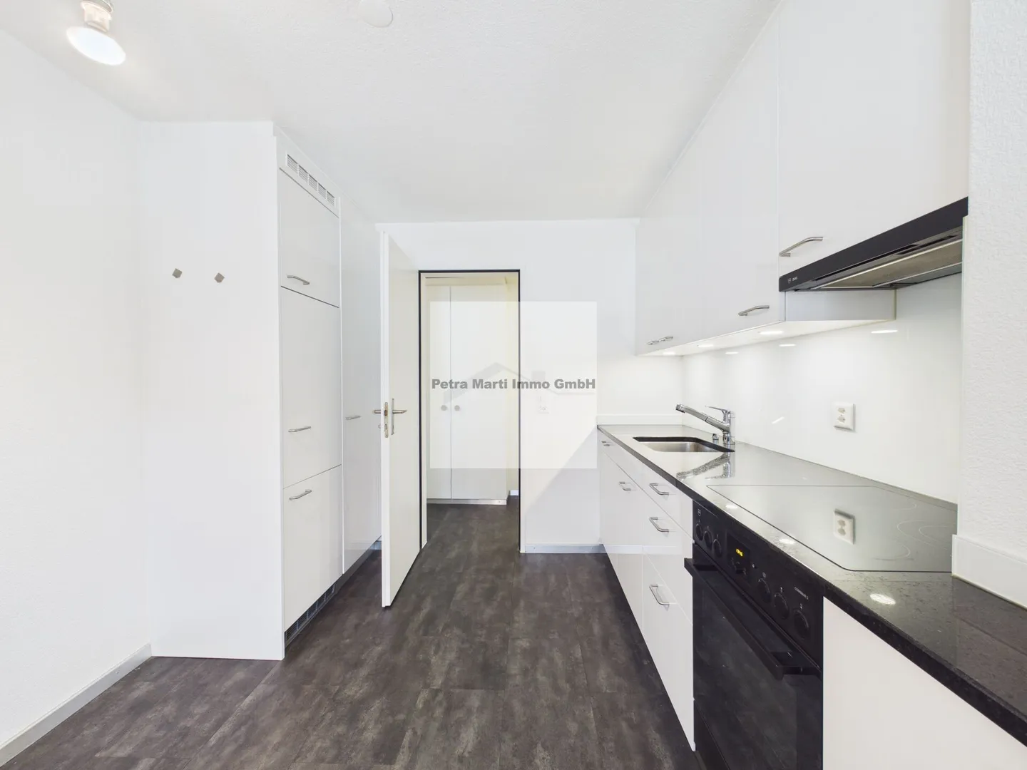 Charmante Wohnung mit Balkon - Foto 2 von 11