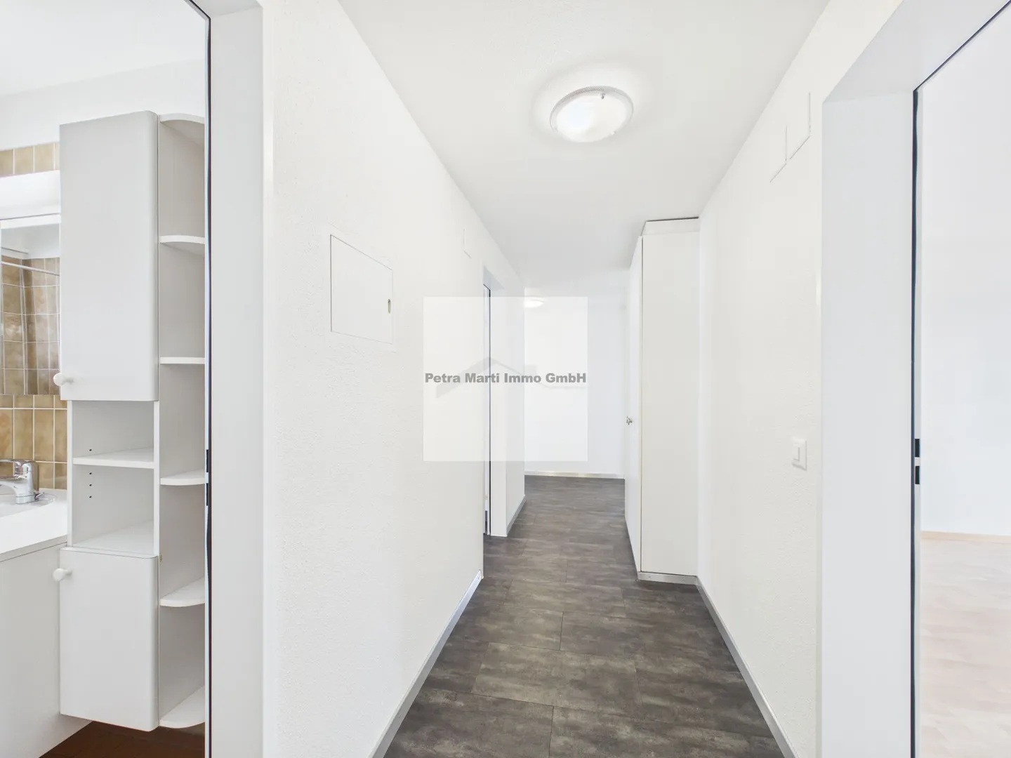 Charmante Wohnung mit Balkon - Foto 3 von 11