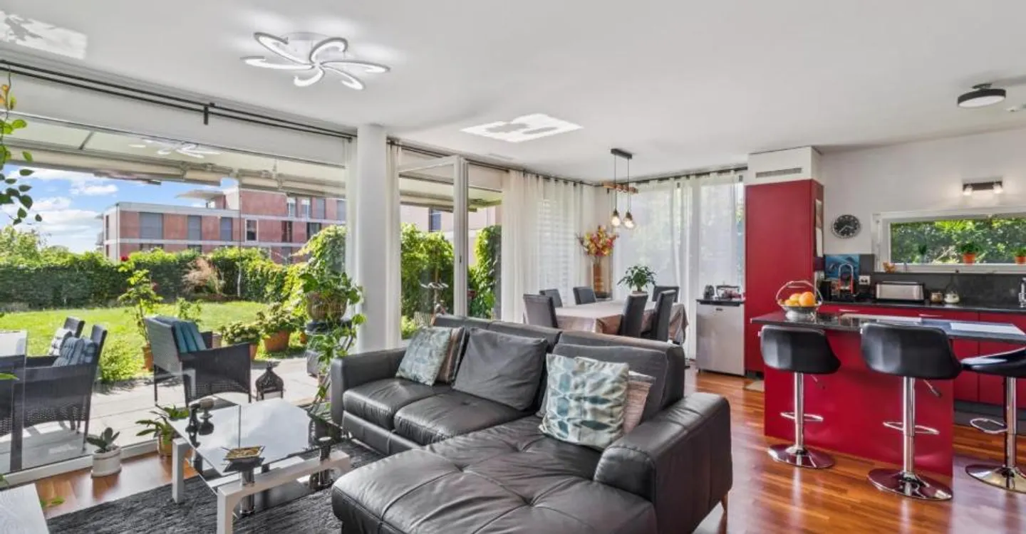 Bright 3.5 rooms with 100 m² garden. - Photo 3 of 12