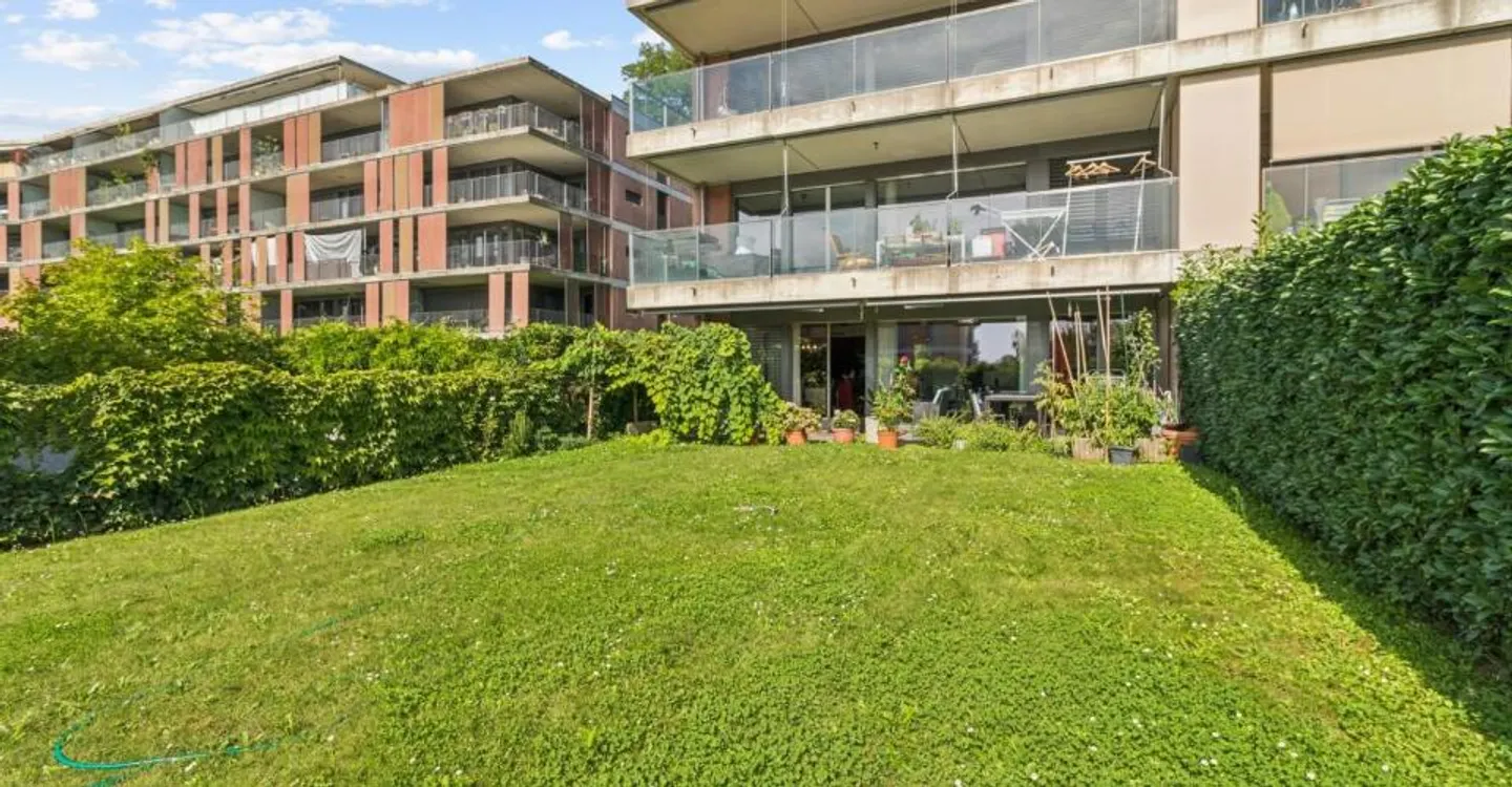 Bright 3.5 rooms with 100 m² garden. - Photo 1 of 12