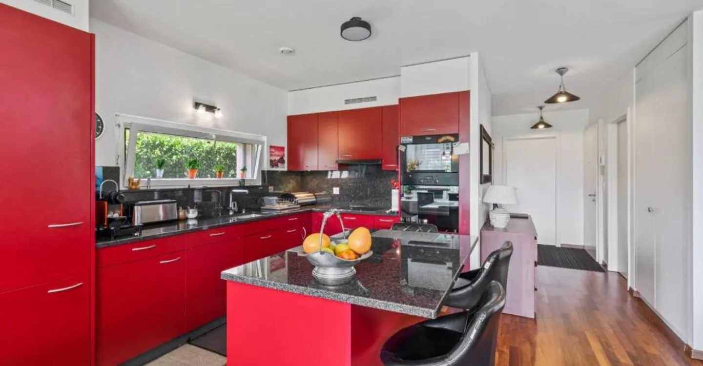 Bright 3.5 rooms with 100 m² garden. - Photo 7 of 12