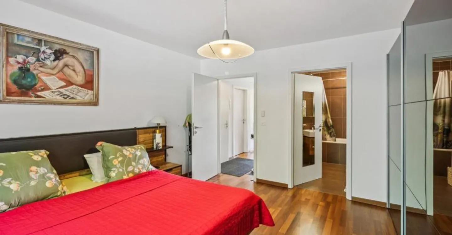 Bright 3.5 rooms with 100 m² garden. - Photo 9 of 12