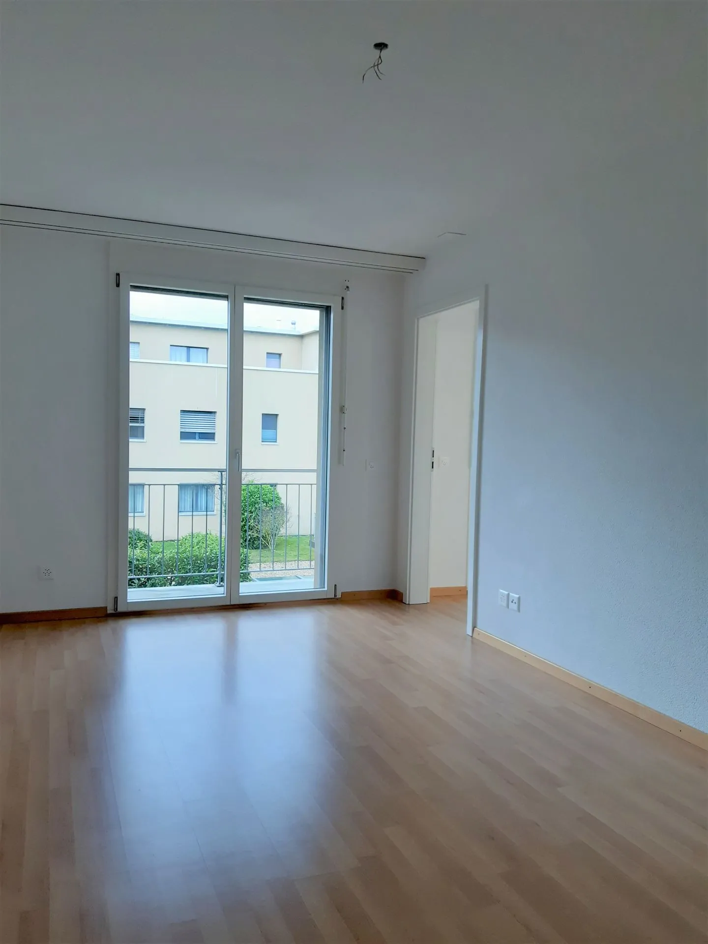 Bright 3.5 Room Apartment on the 1st Floor - Photo 11 of 14
