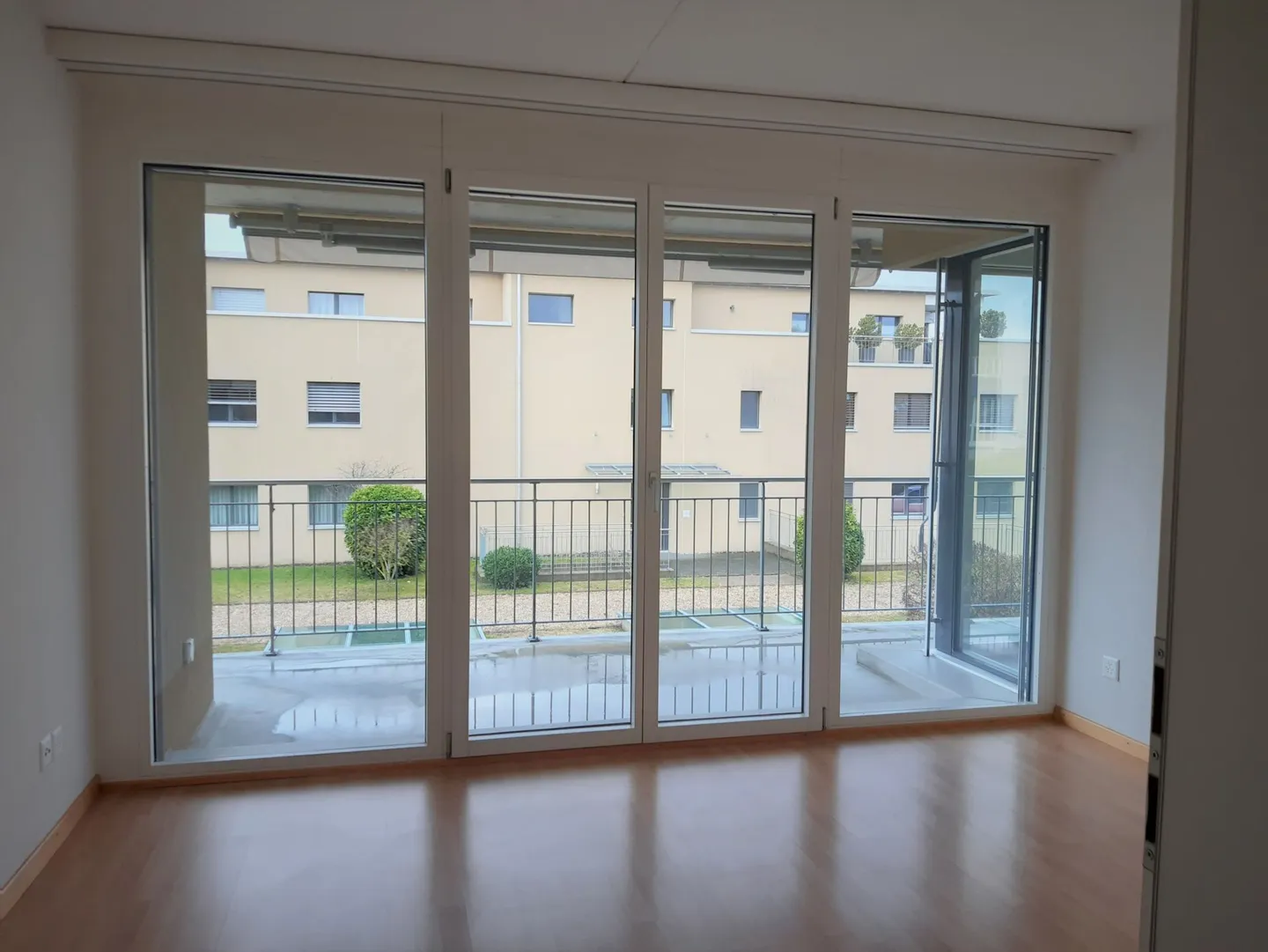 Bright 3.5 Room Apartment on the 1st Floor - Photo 7 of 14
