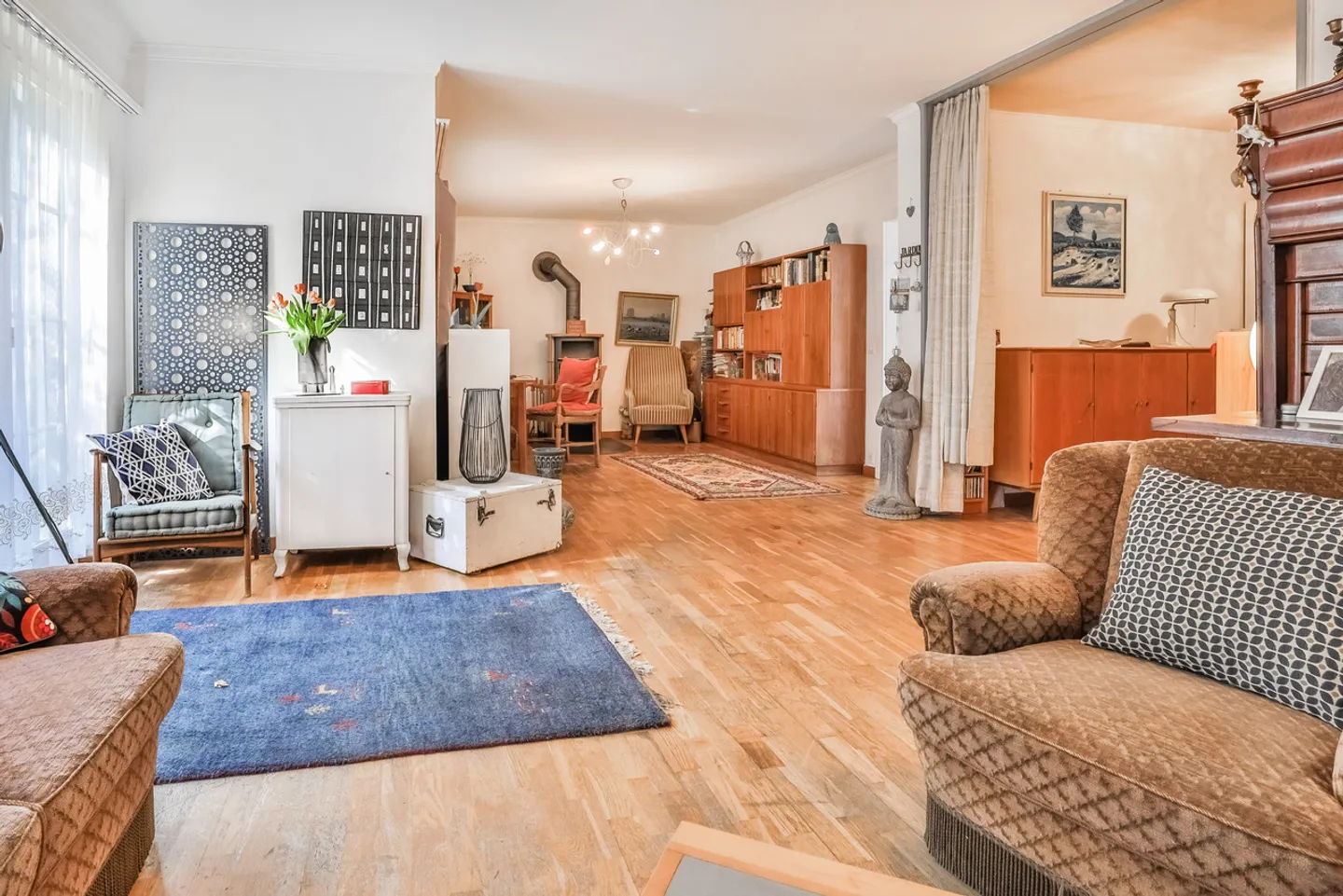 Villa individuelle dans un quartier résidentiel recherché - Photo 2 sur 8