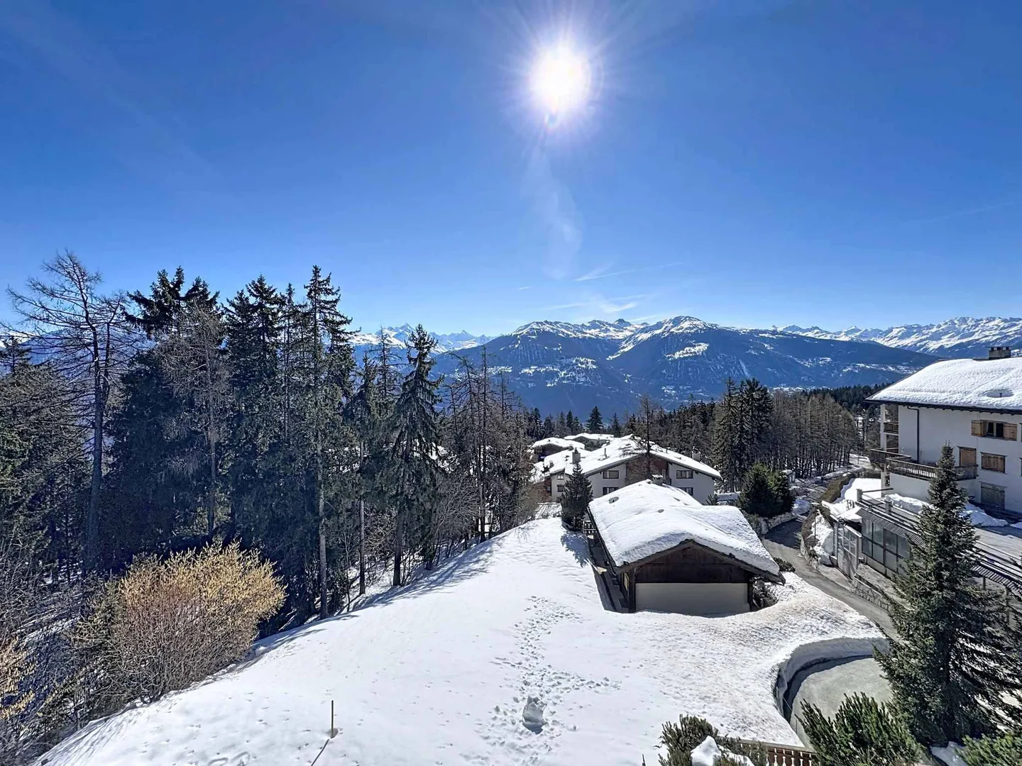 MAGNIFICENT DUPLEX/PENTHOUSE APARTMENT WITH 6.5 ROOMS IN THE CENTER WITH VERY BEAUTIFUL EQUIPMENT - Photo 2 of 12