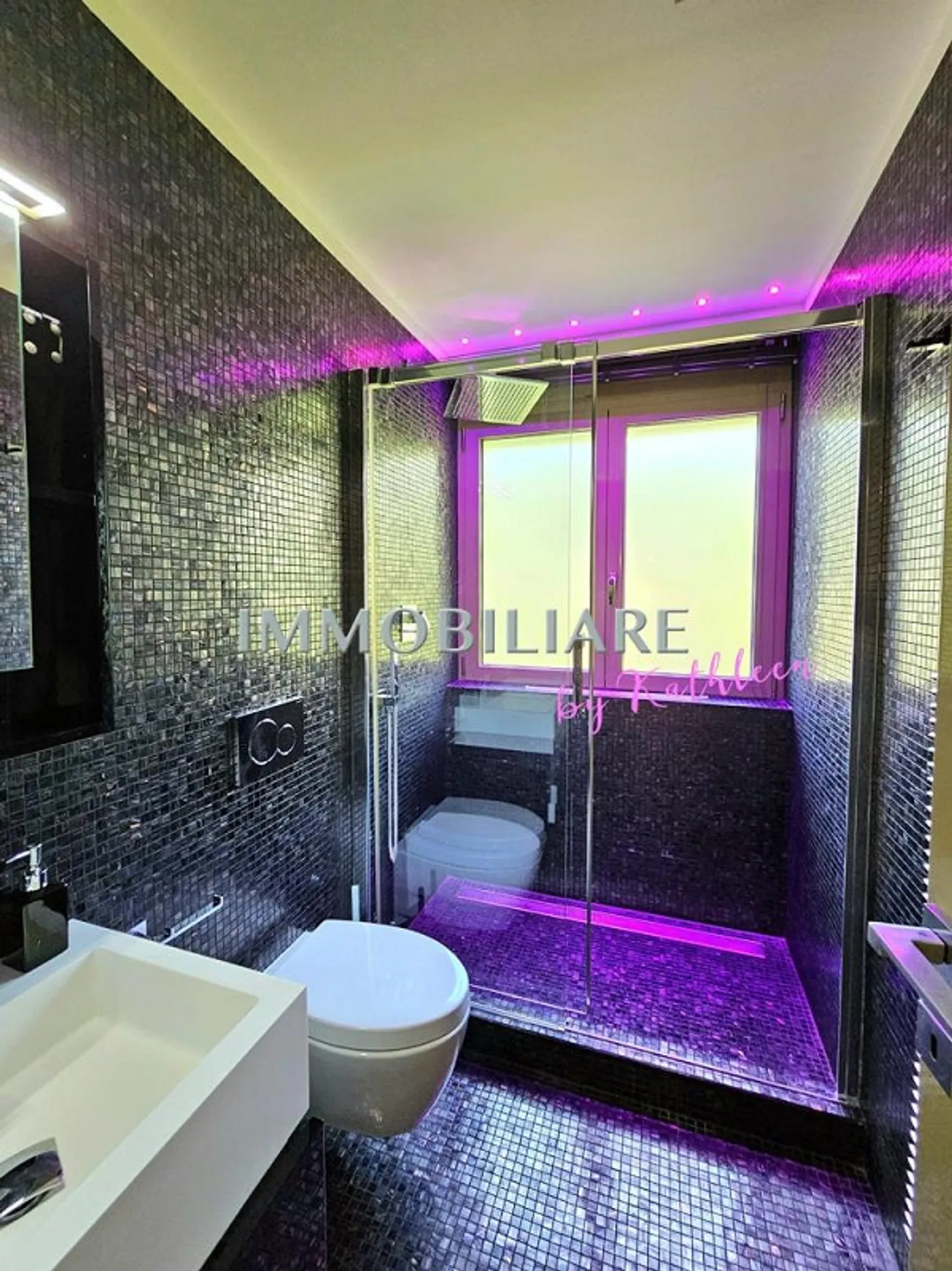 Luxurious holiday apartment with panoramic lake view over Lugano - Photo 19 of 29
