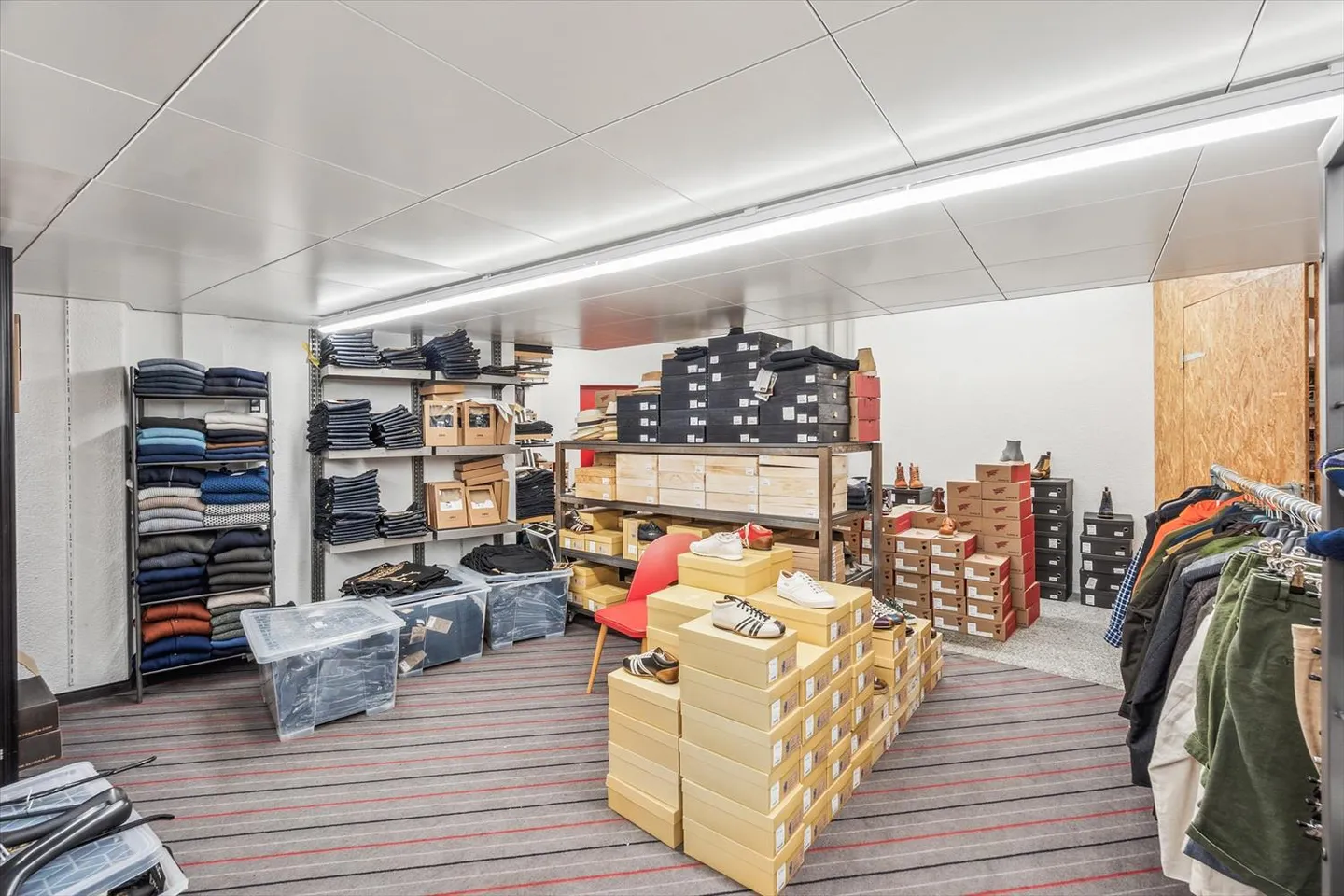 Attrazione spazio commerciale e negozio in posizione centrale - 430m2 - Foto 9 di 12