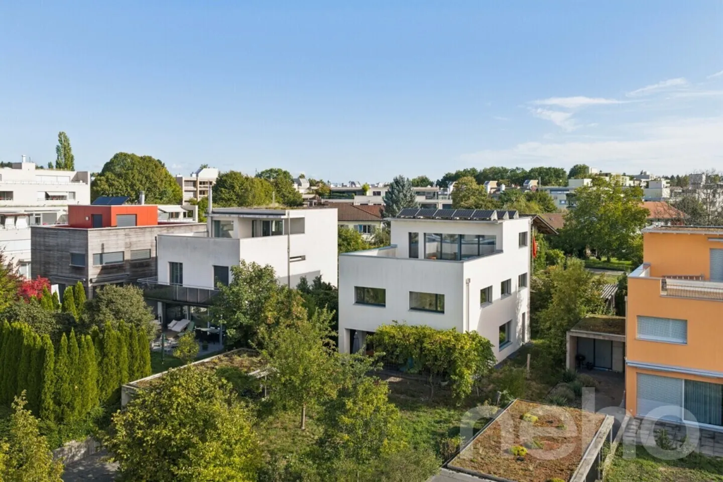 Stilvolles Einfamilienhaus mit Terrasse - Foto 2 von 12